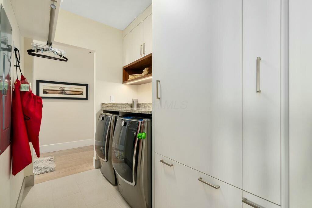 300 W Spring Street, 703 Property Photo 25