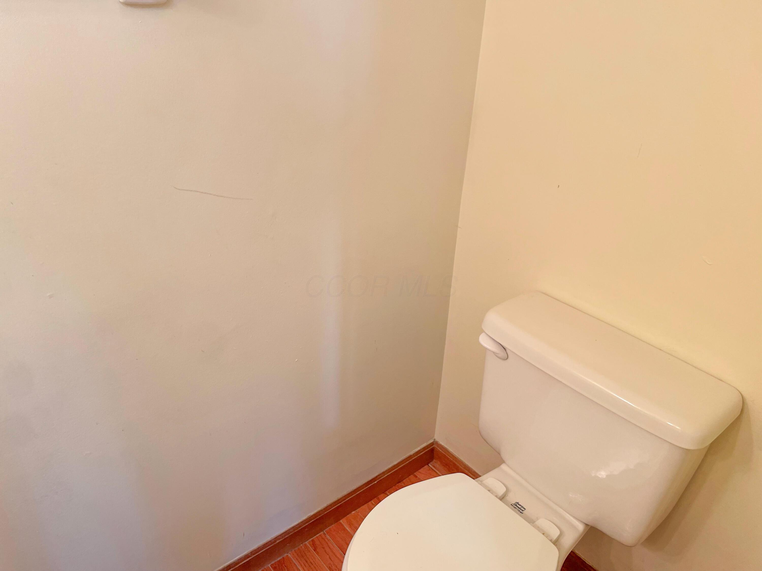 1052 E Margate Circle Property Photo 7