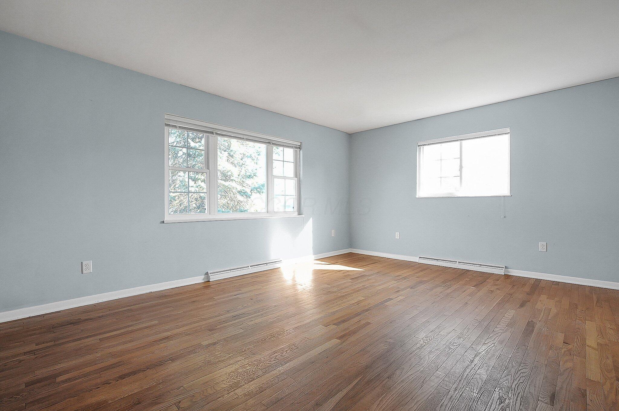 807 N Eastwood Avenue Property Photo 4