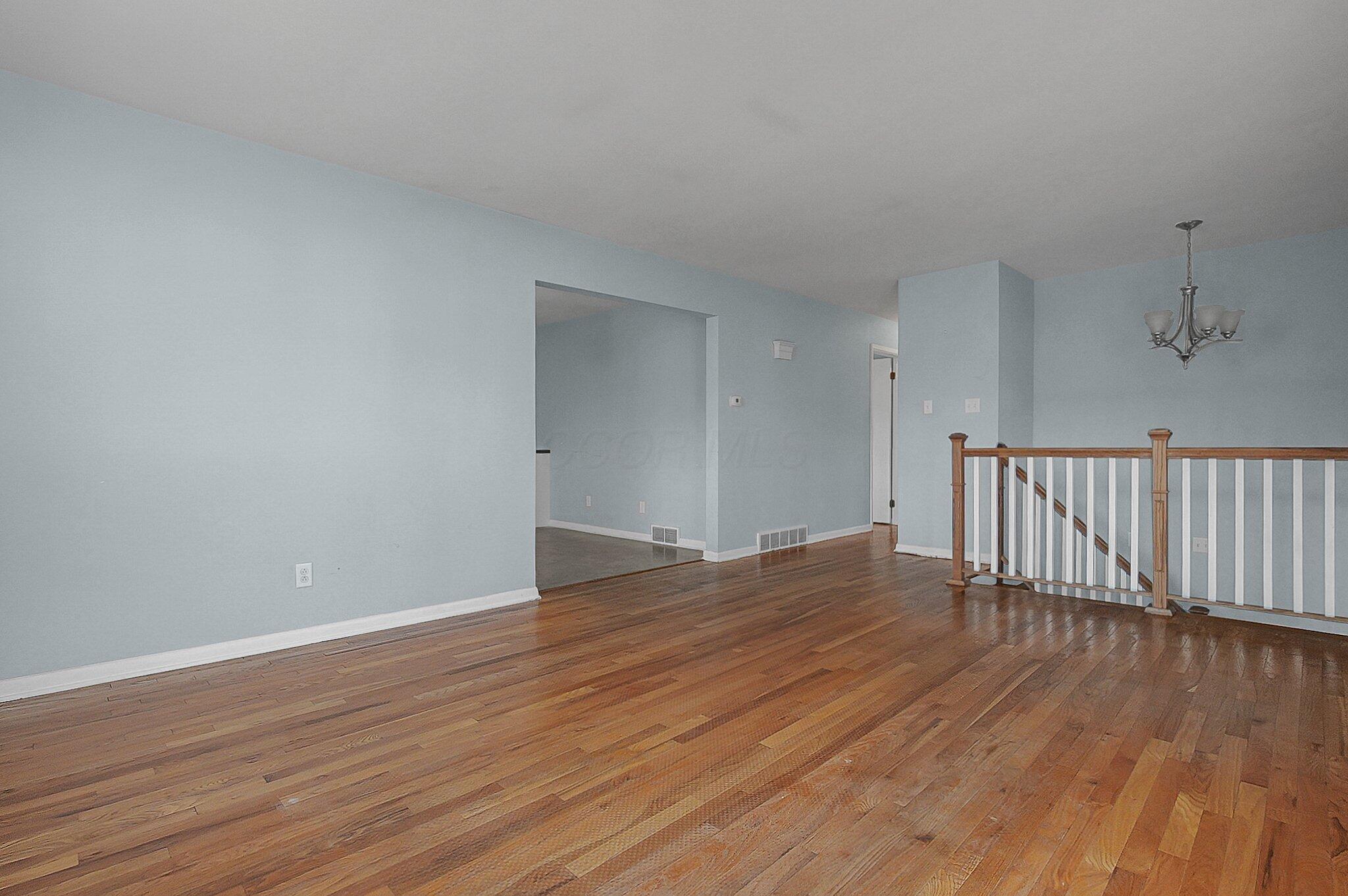 807 N Eastwood Avenue Property Photo 5