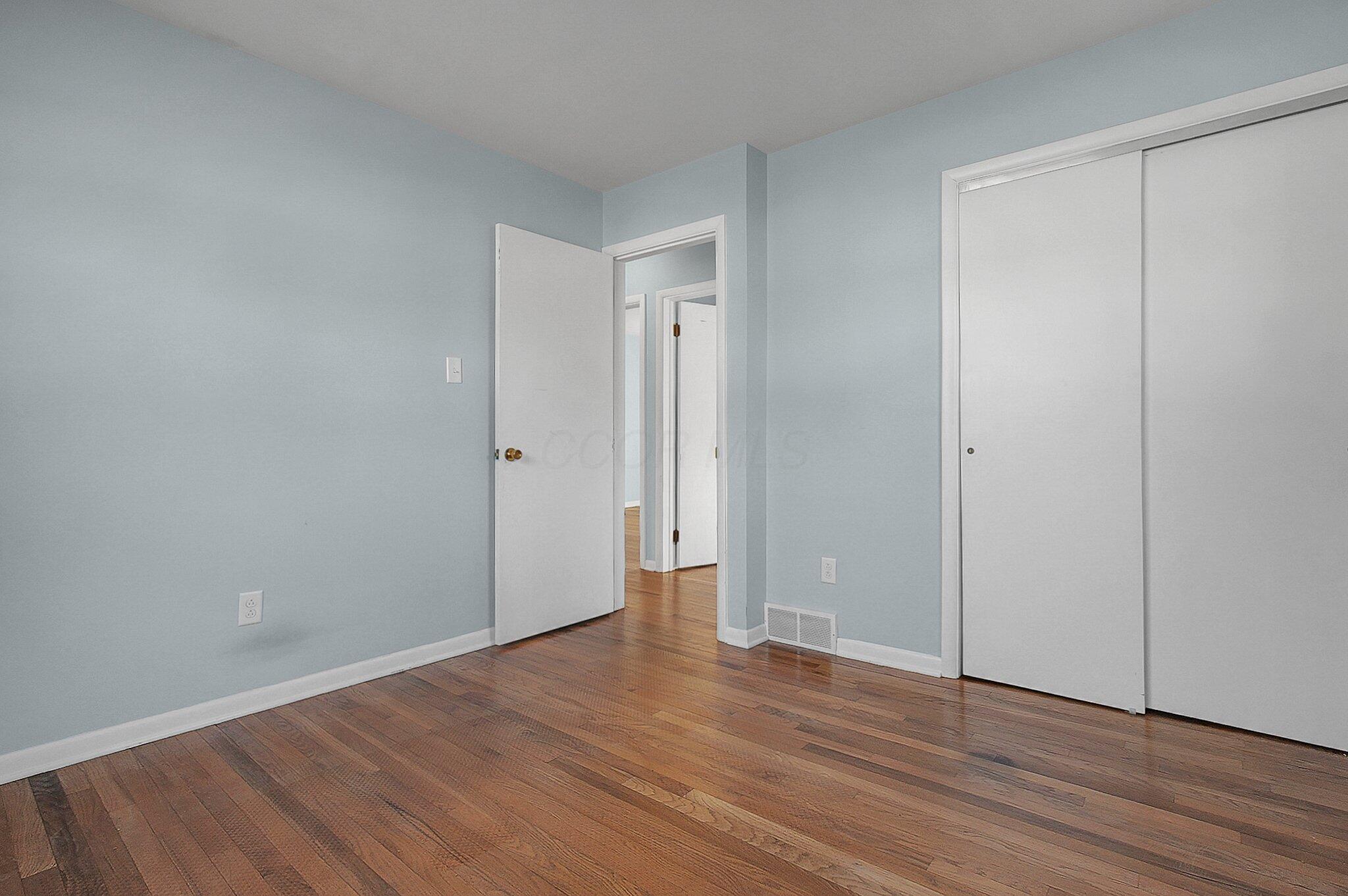 807 N Eastwood Avenue Property Photo 12
