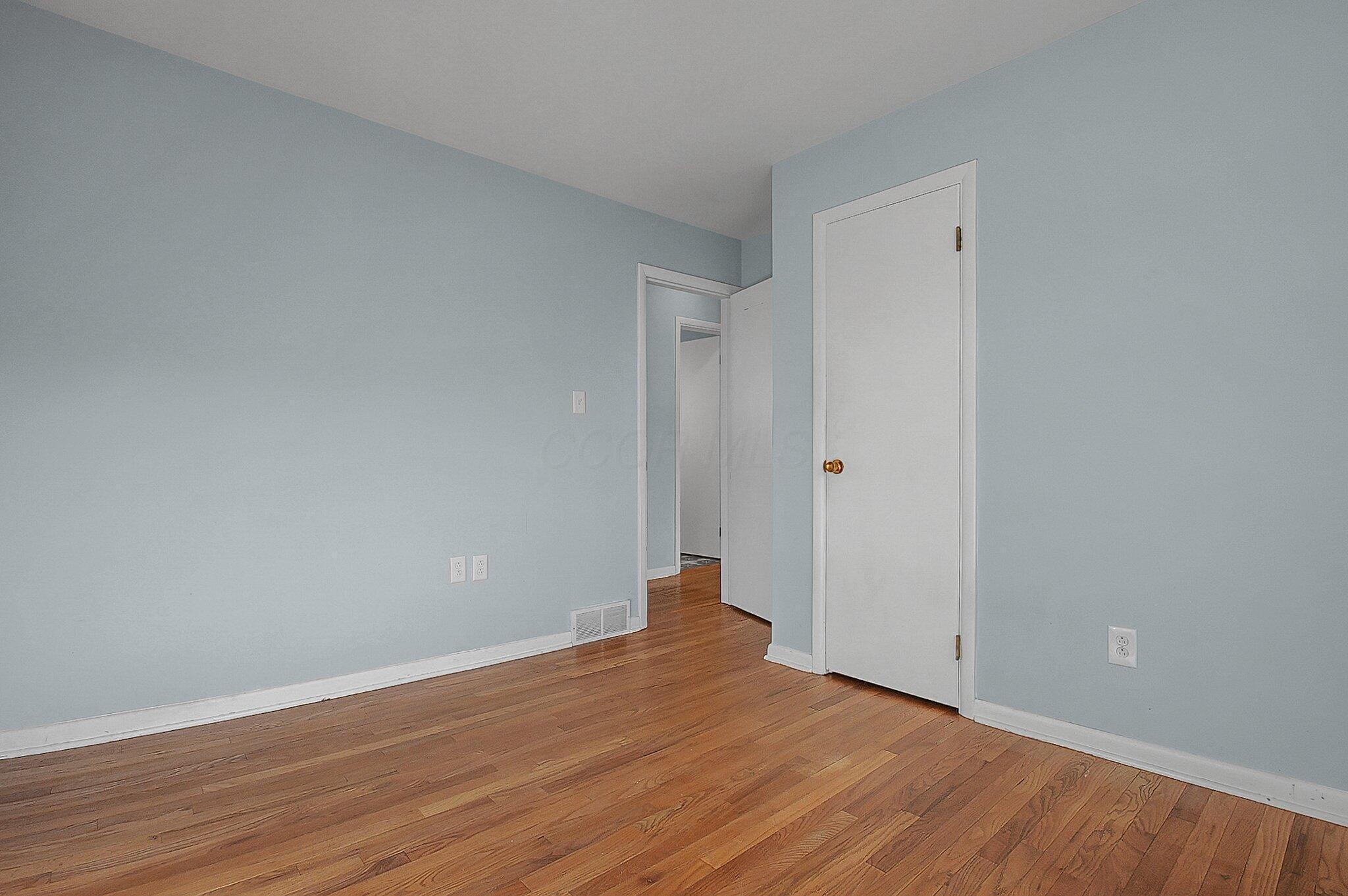 807 N Eastwood Avenue Property Photo 15
