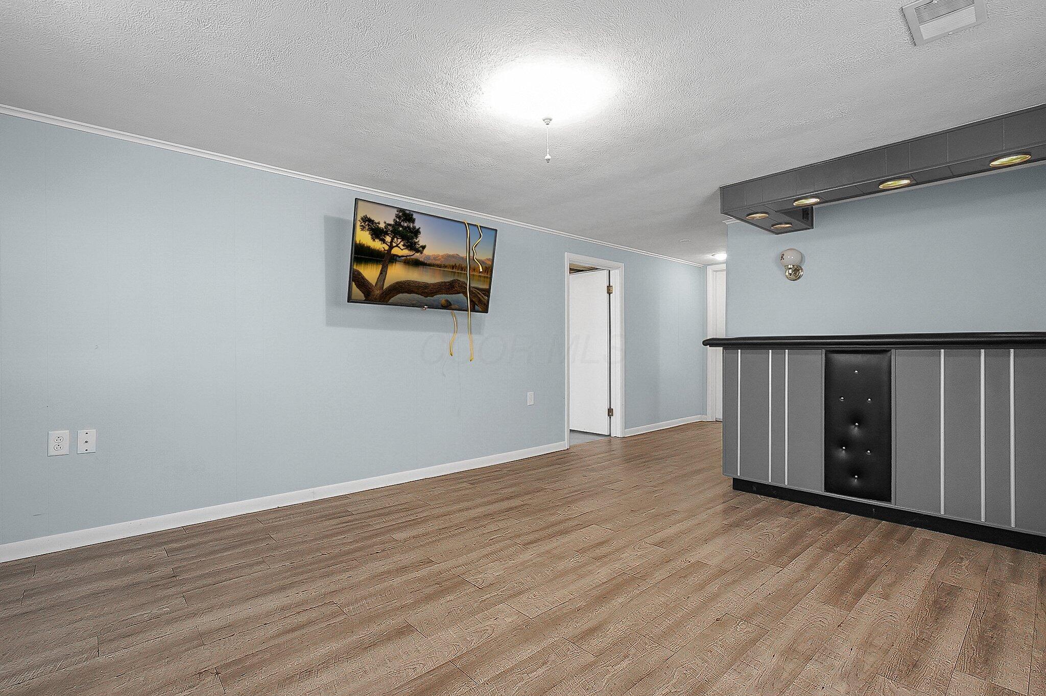 807 N Eastwood Avenue Property Photo 18