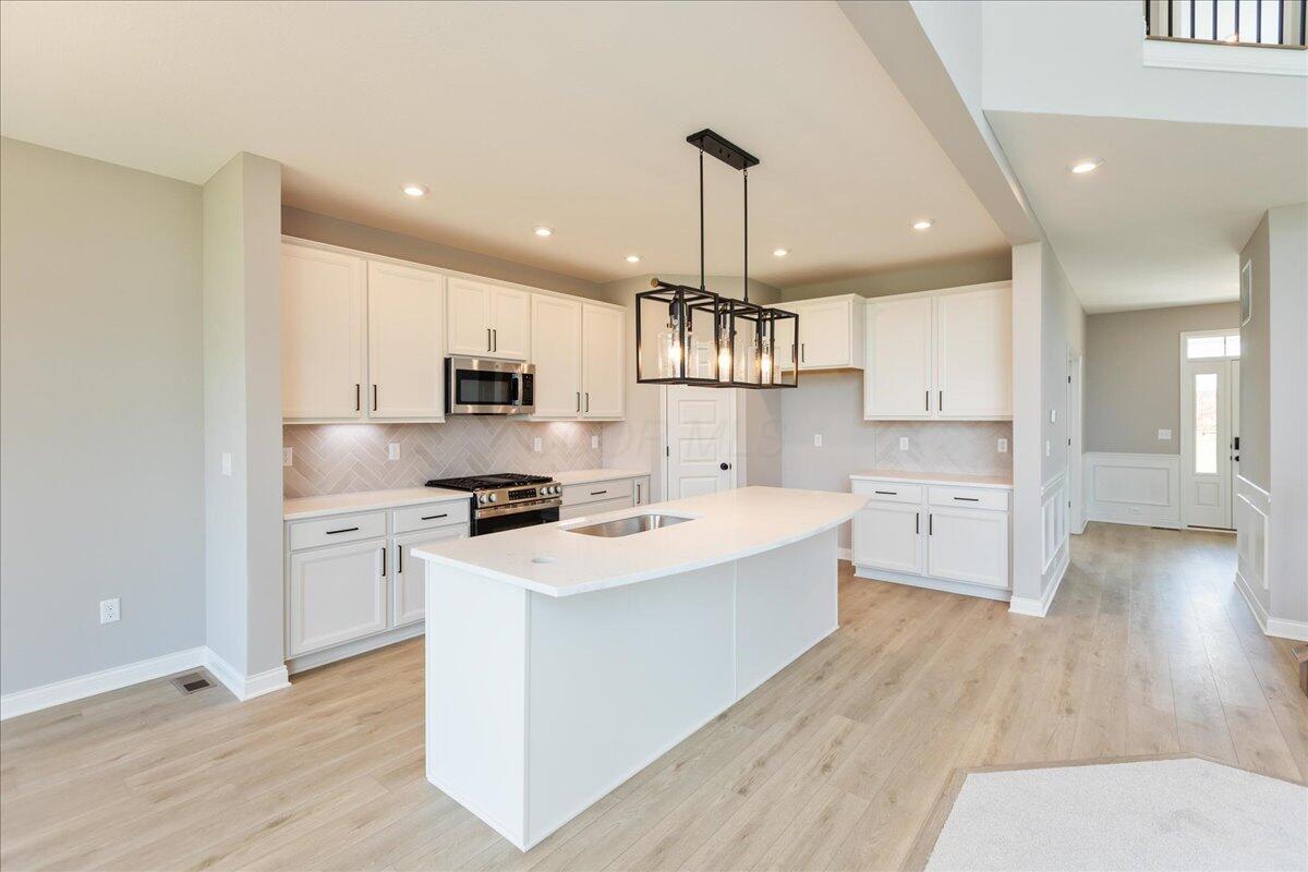 8280 Daylily Drive Property Photo 6