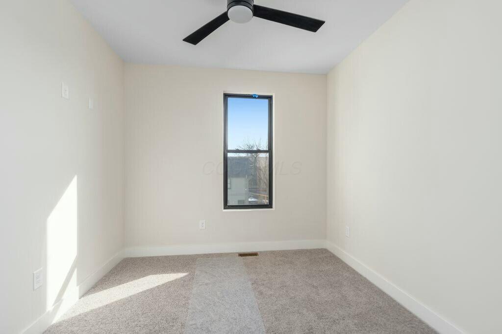 1095 Franklin Avenue Property Photo 16