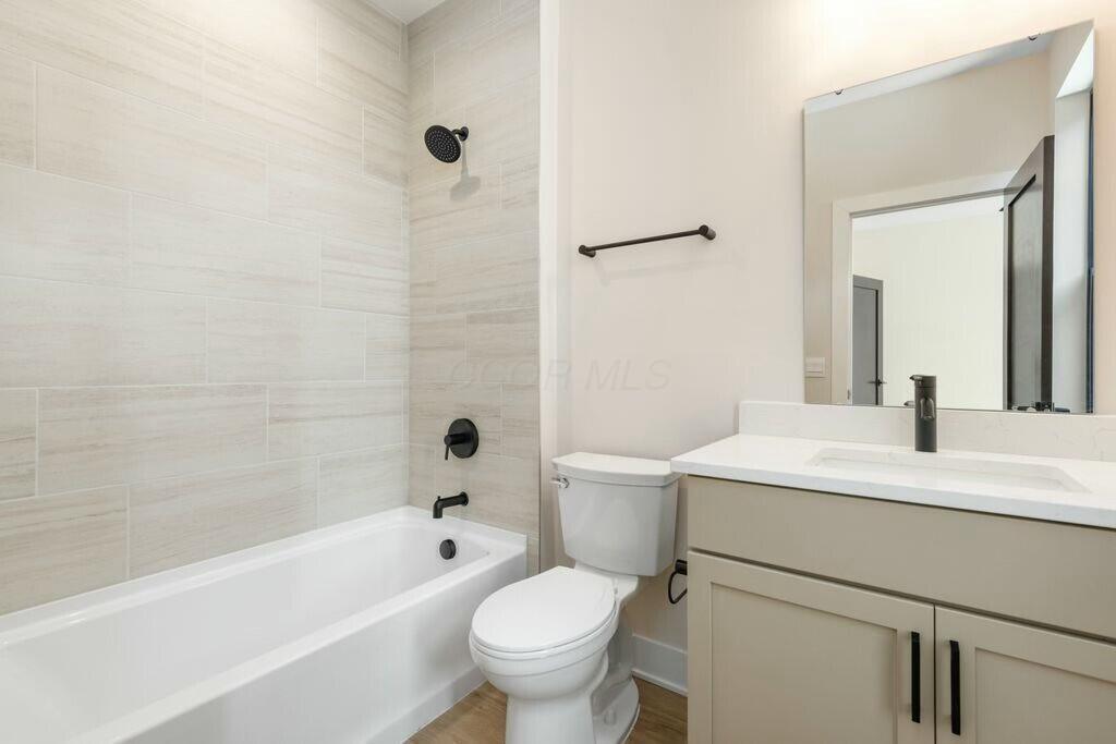 1095 Franklin Avenue Property Photo 18