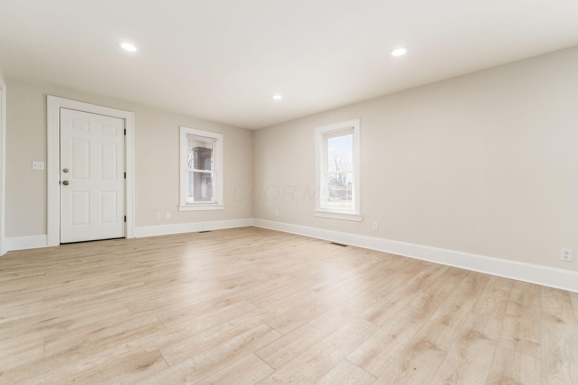1016 Center Street Property Photo 7