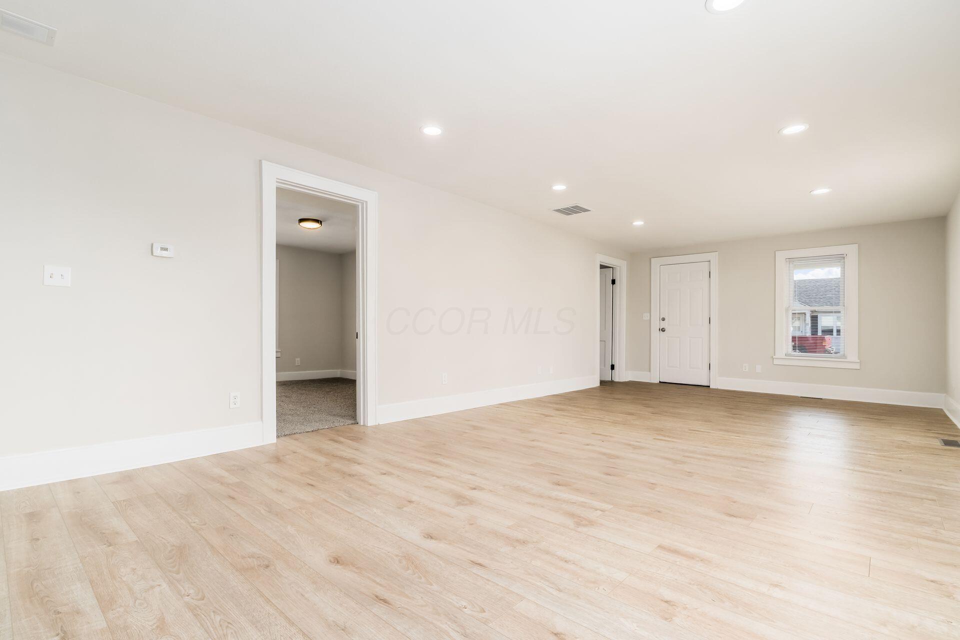 1016 Center Street Property Photo 10