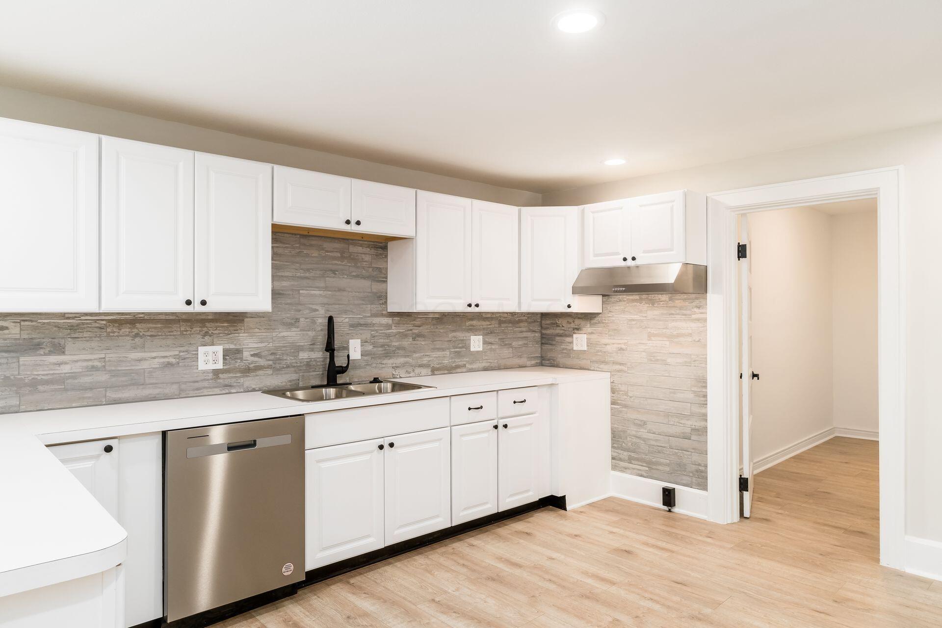 1016 Center Street Property Photo 14