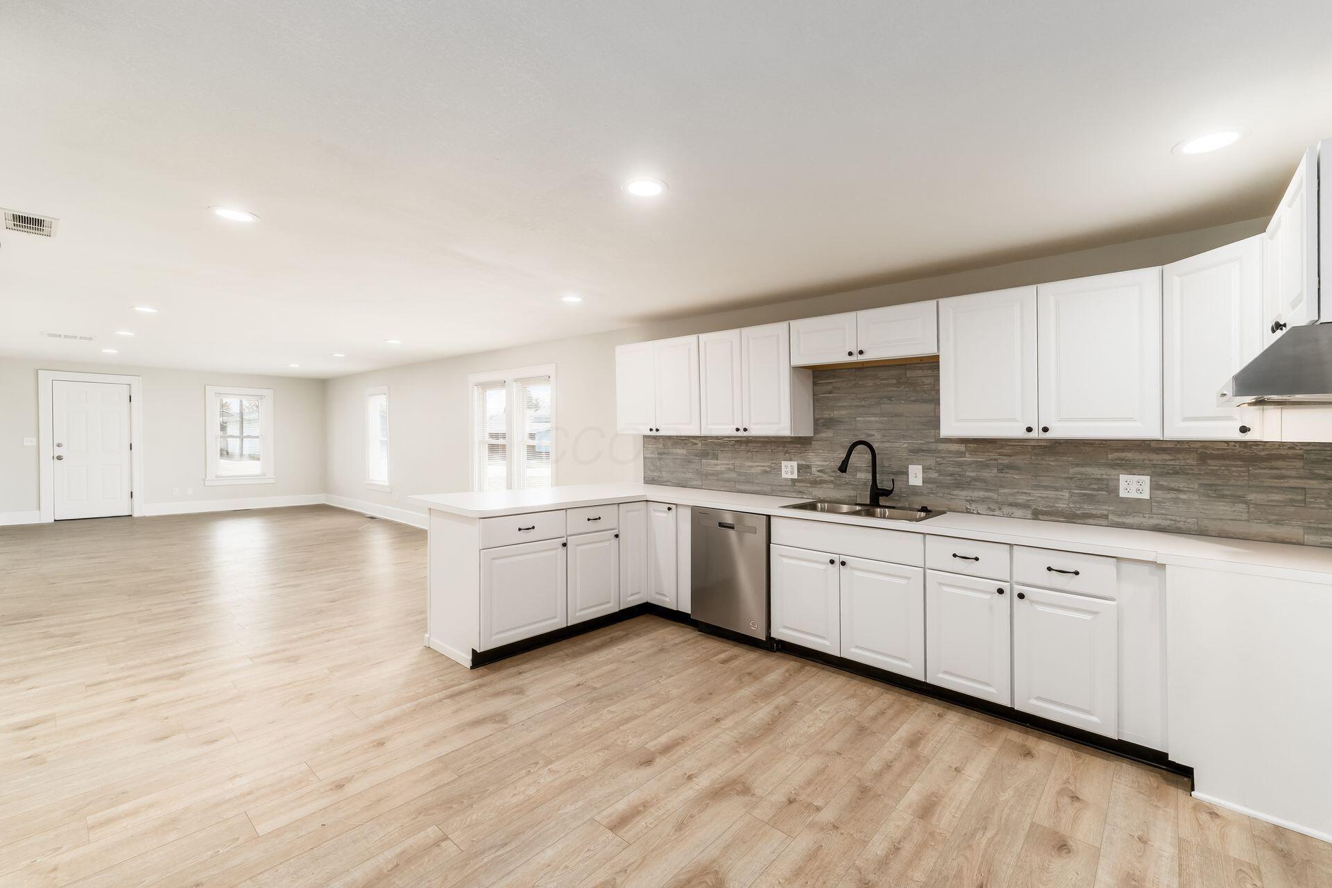 1016 Center Street Property Photo 15