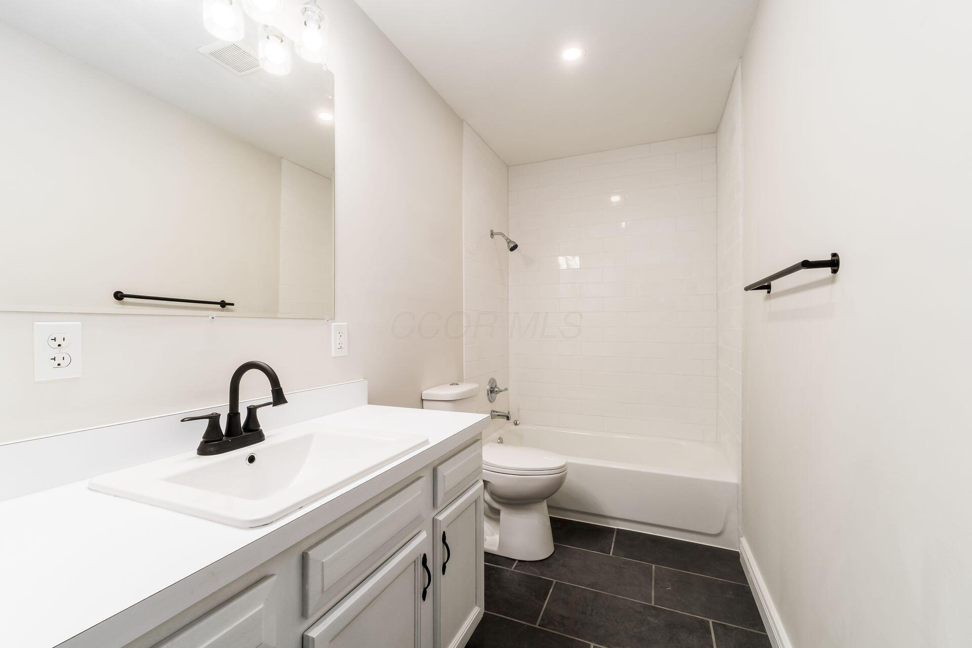 1016 Center Street Property Photo 27