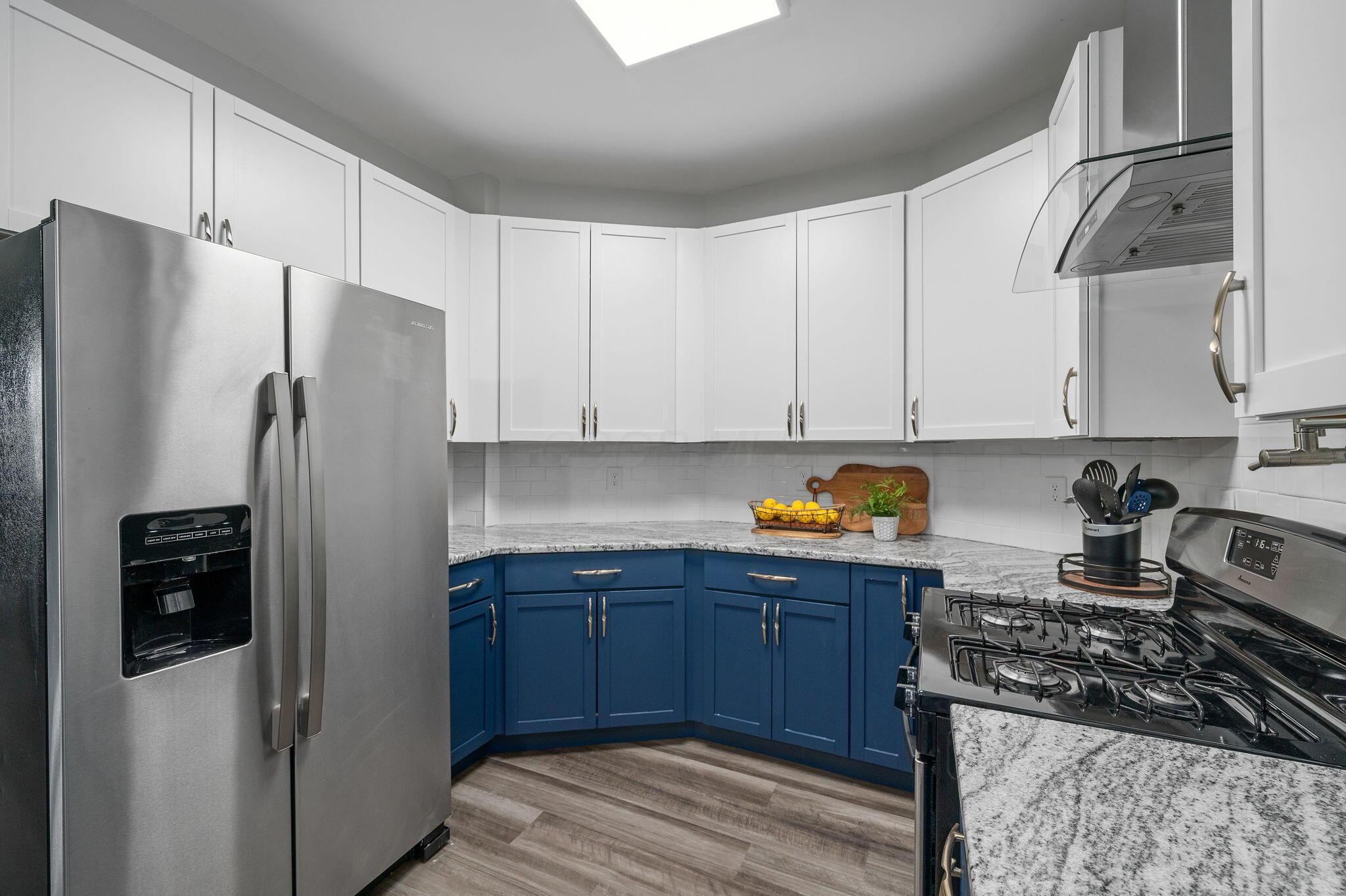 423 Saint Clair Avenue Property Photo 18