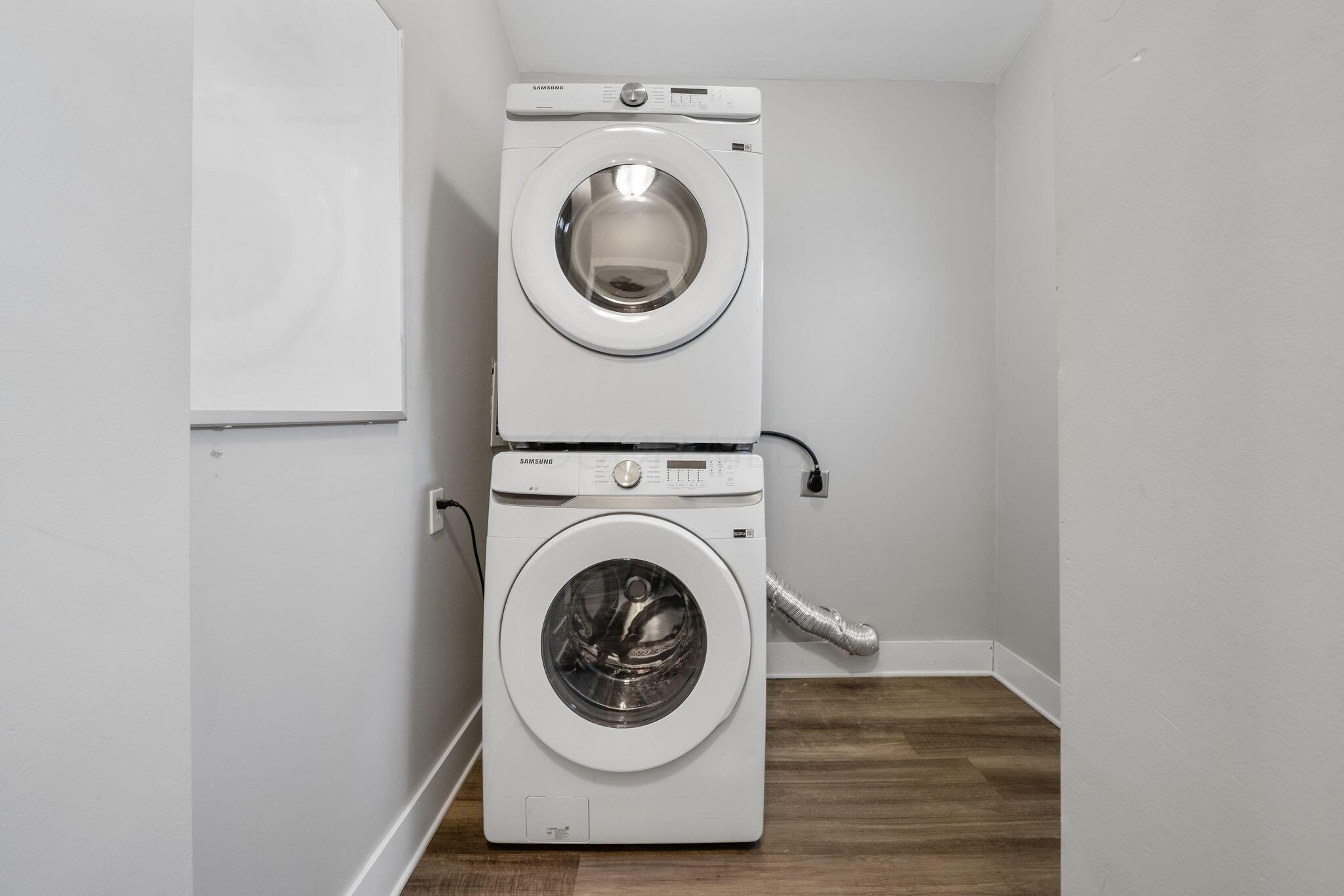 423 Saint Clair Avenue Property Photo 25