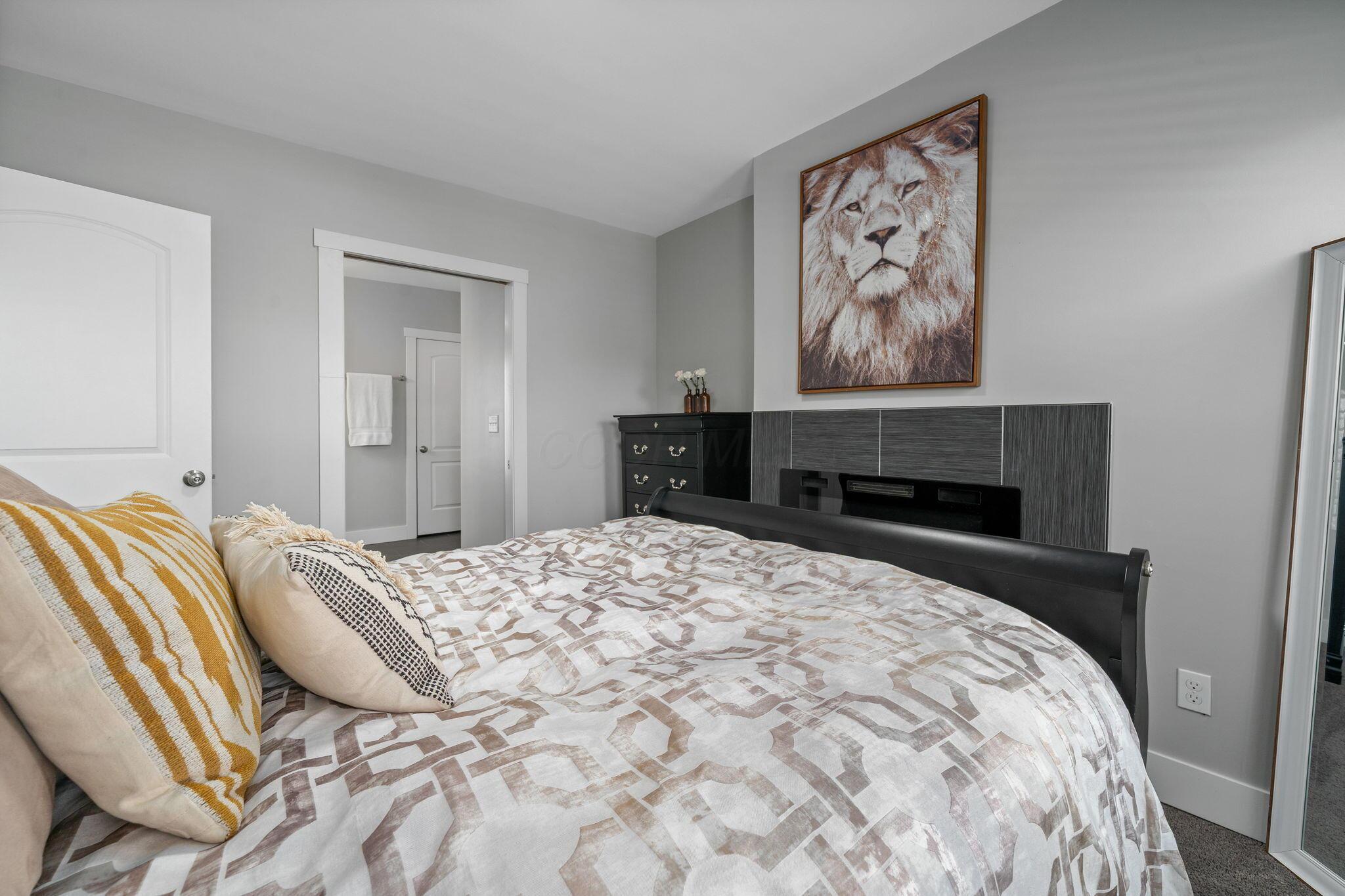 423 Saint Clair Avenue Property Photo 31