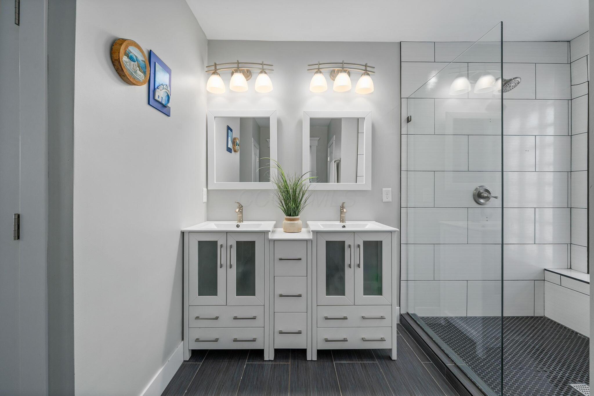 423 Saint Clair Avenue Property Photo 33