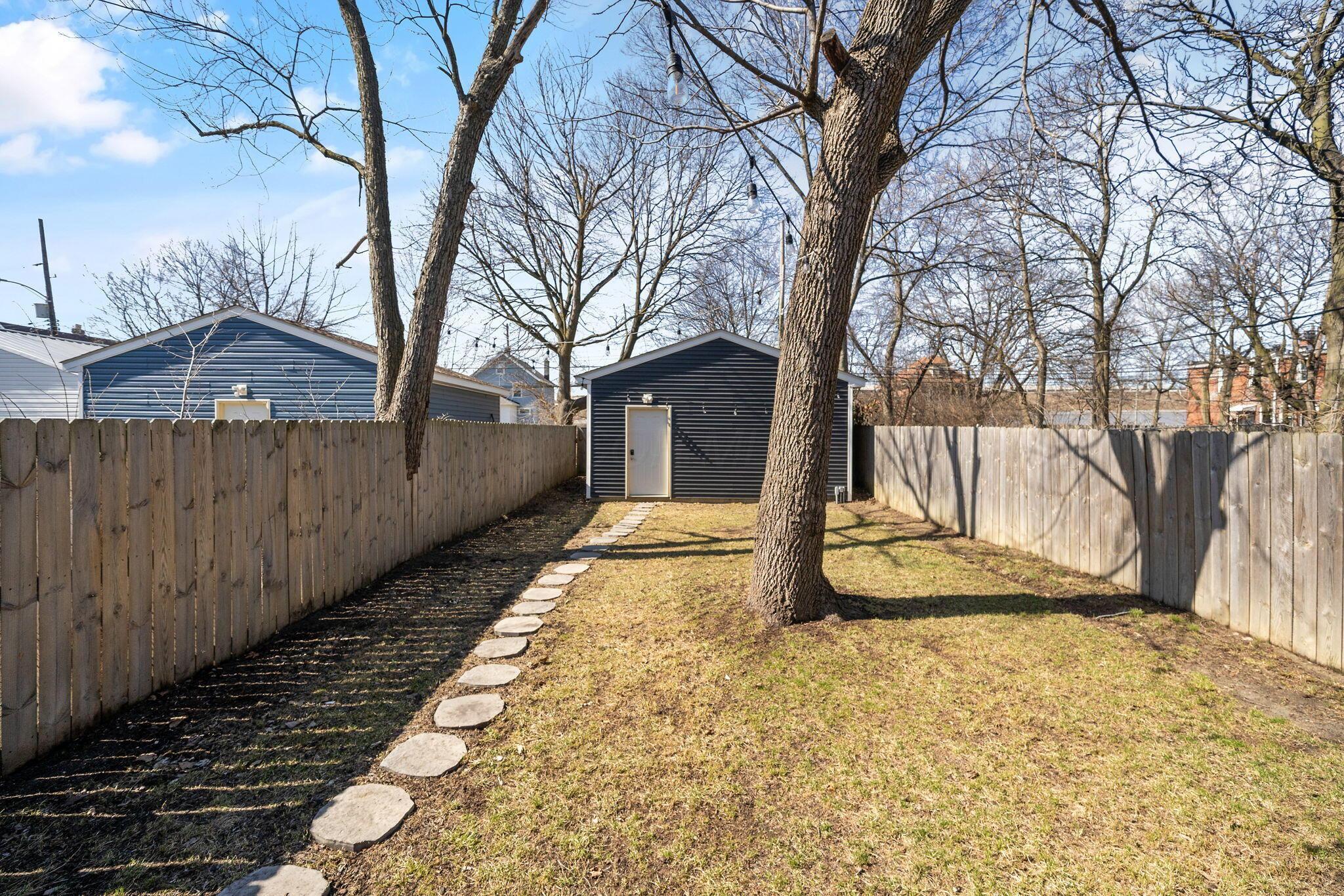 423 Saint Clair Avenue Property Photo 43