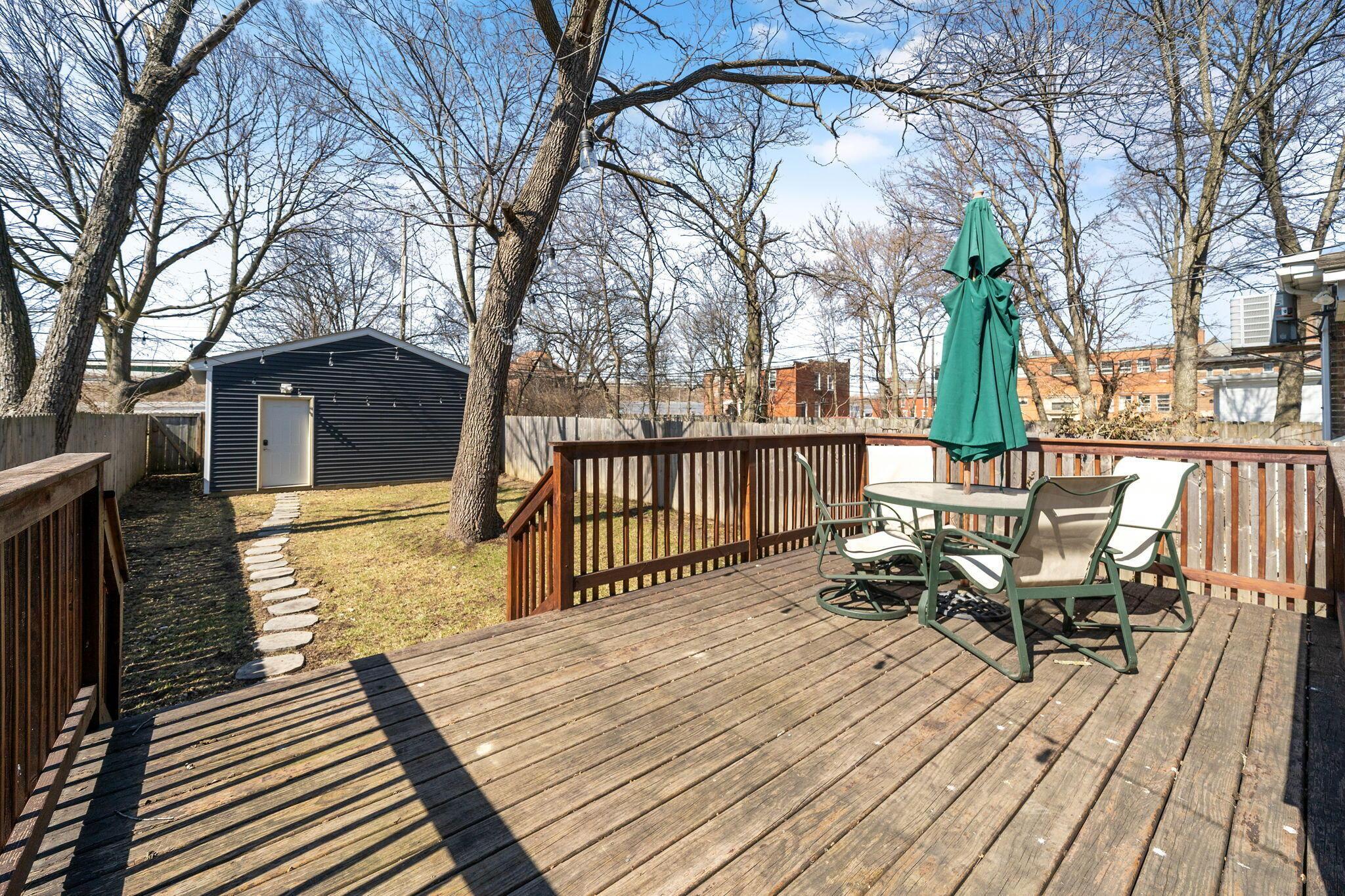 423 Saint Clair Avenue Property Photo 44