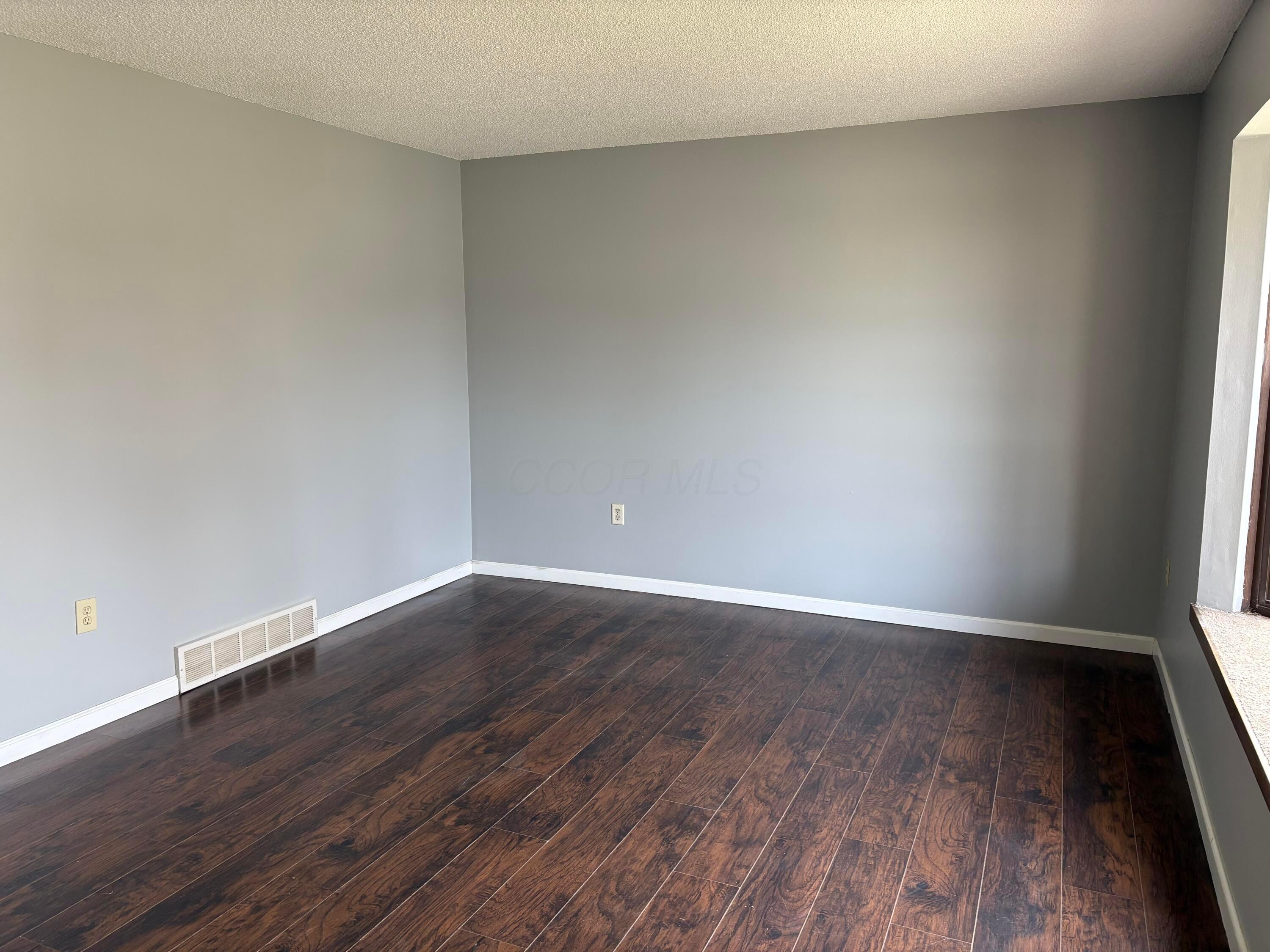 7592 Pawling Place Property Photo 3