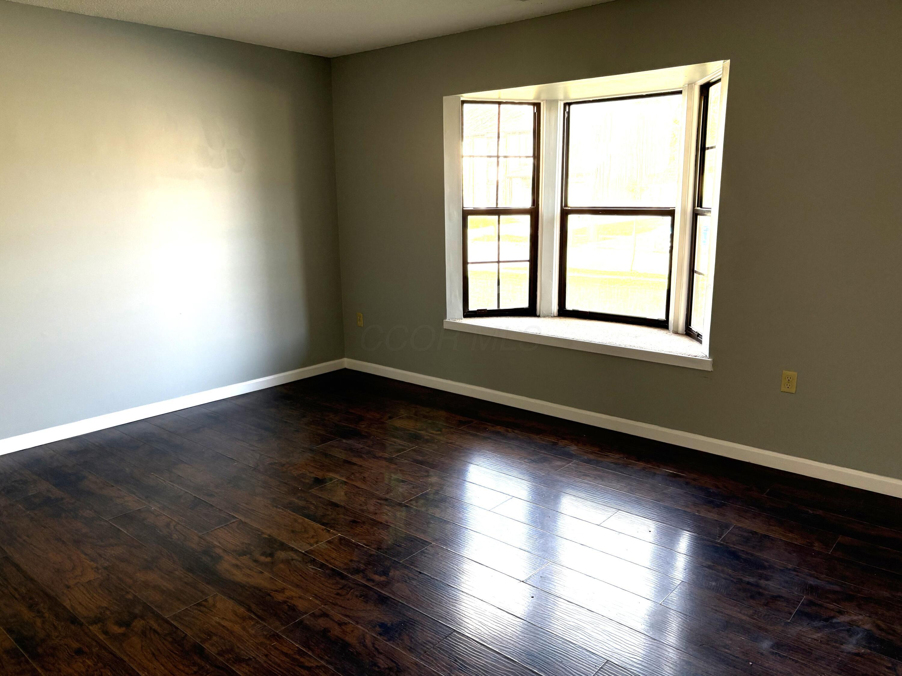 7592 Pawling Place Property Photo 4