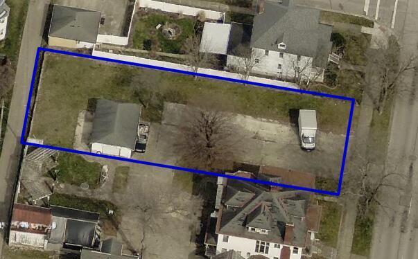 615 S Court Street Property Photo 7