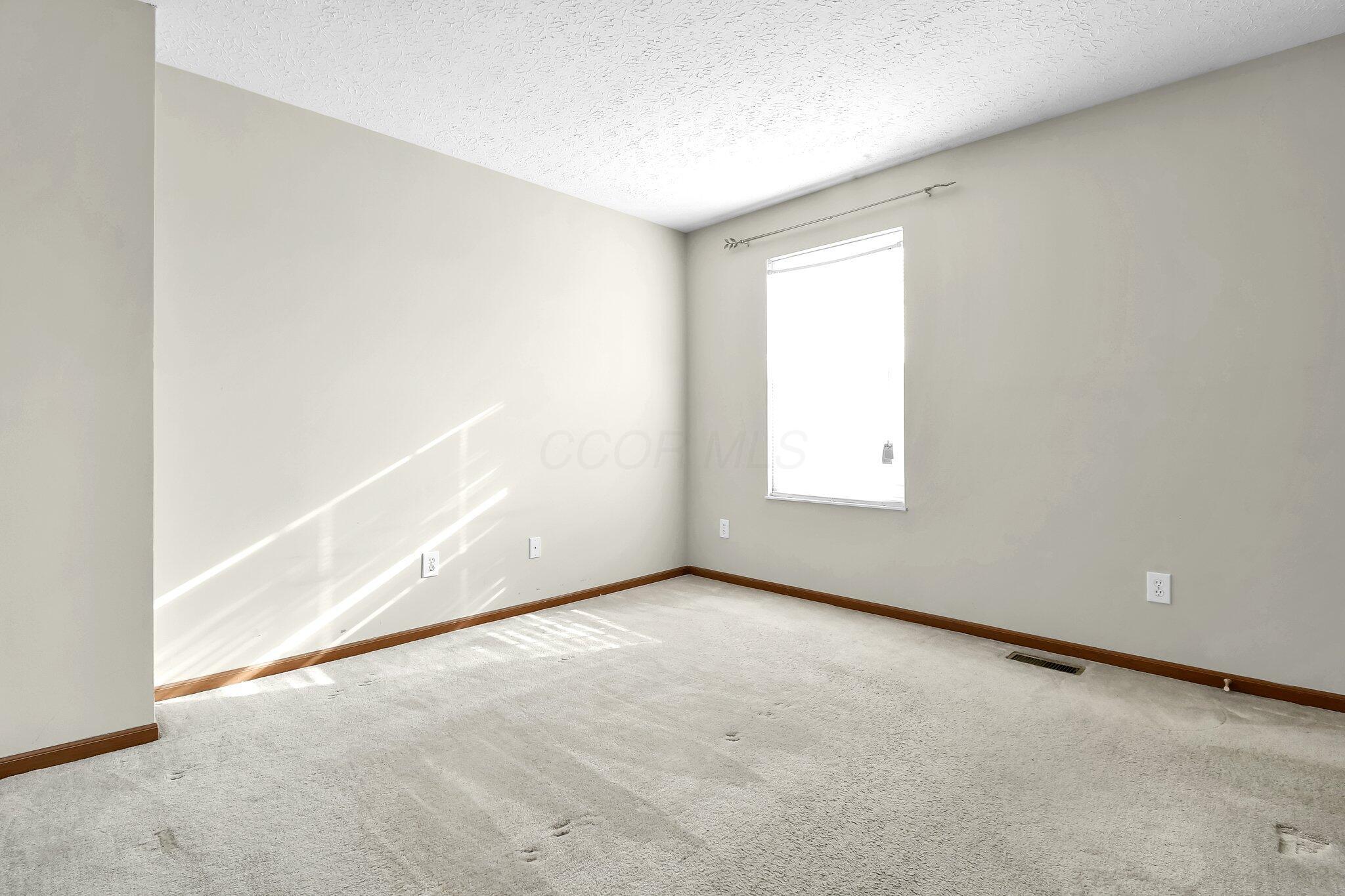 231 Macfalls Way, 86c Property Photo 11