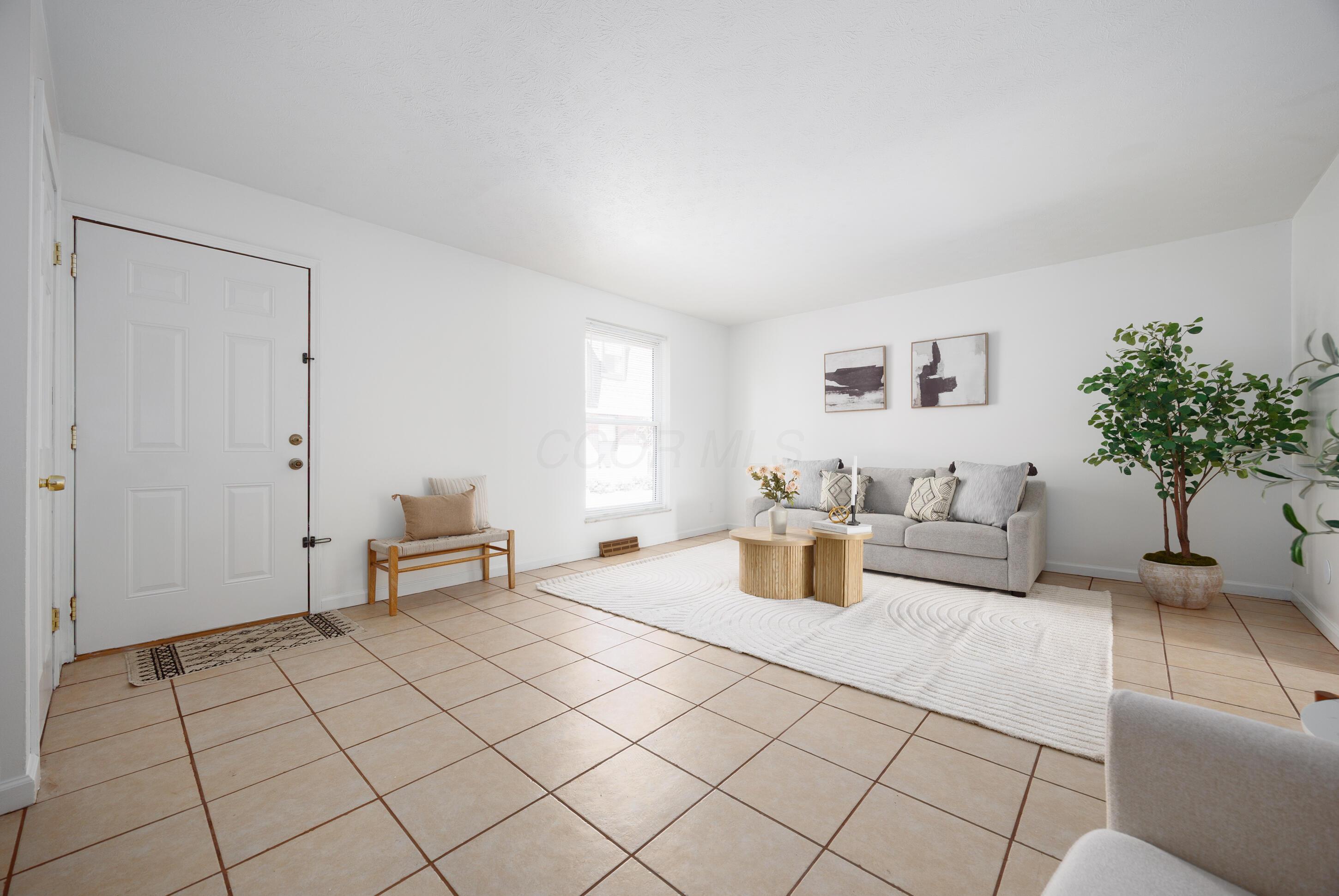 1858 Willoway Circle S Property Photo 4