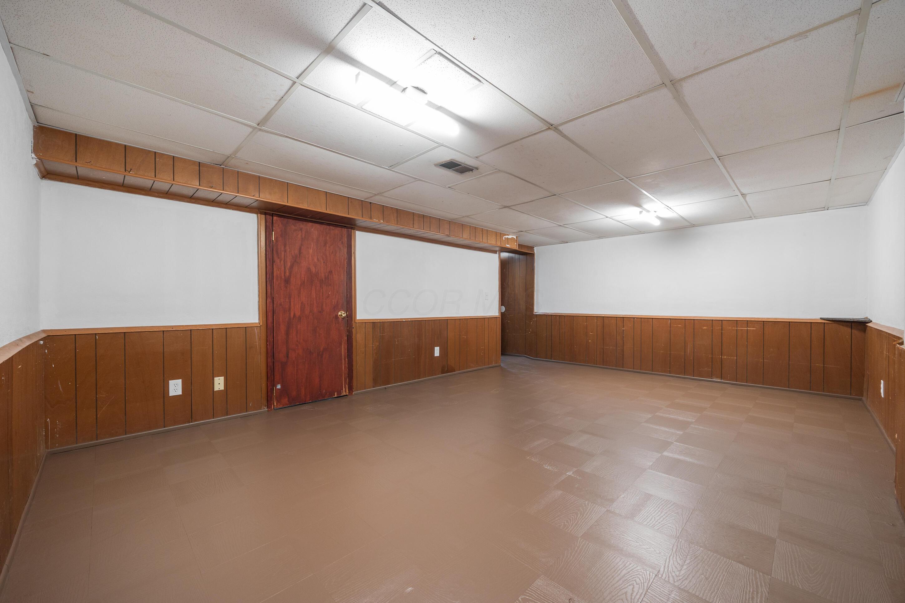 1858 Willoway Circle S Property Photo 31