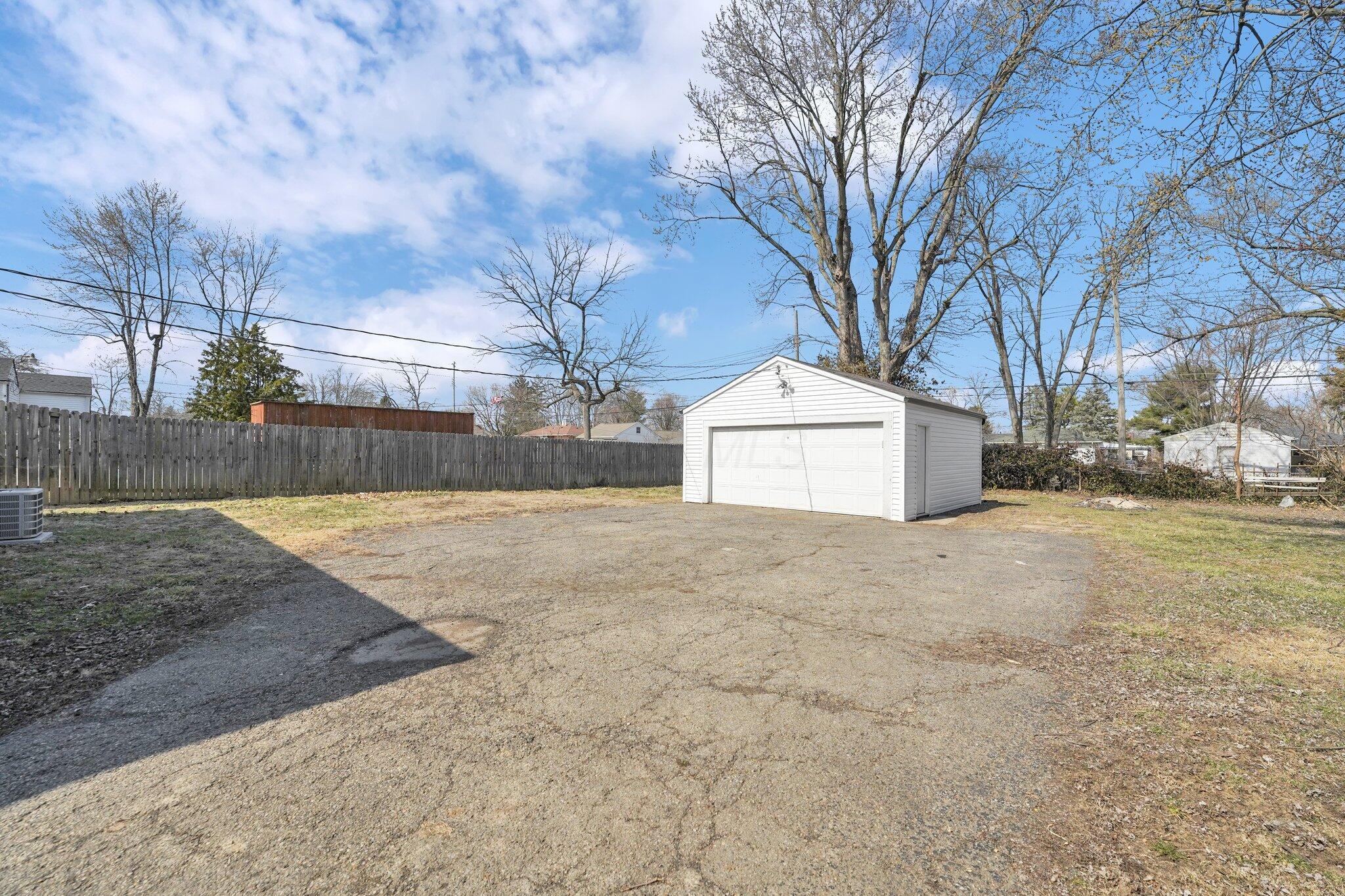 1670 Linnet Avenue Property Photo 18