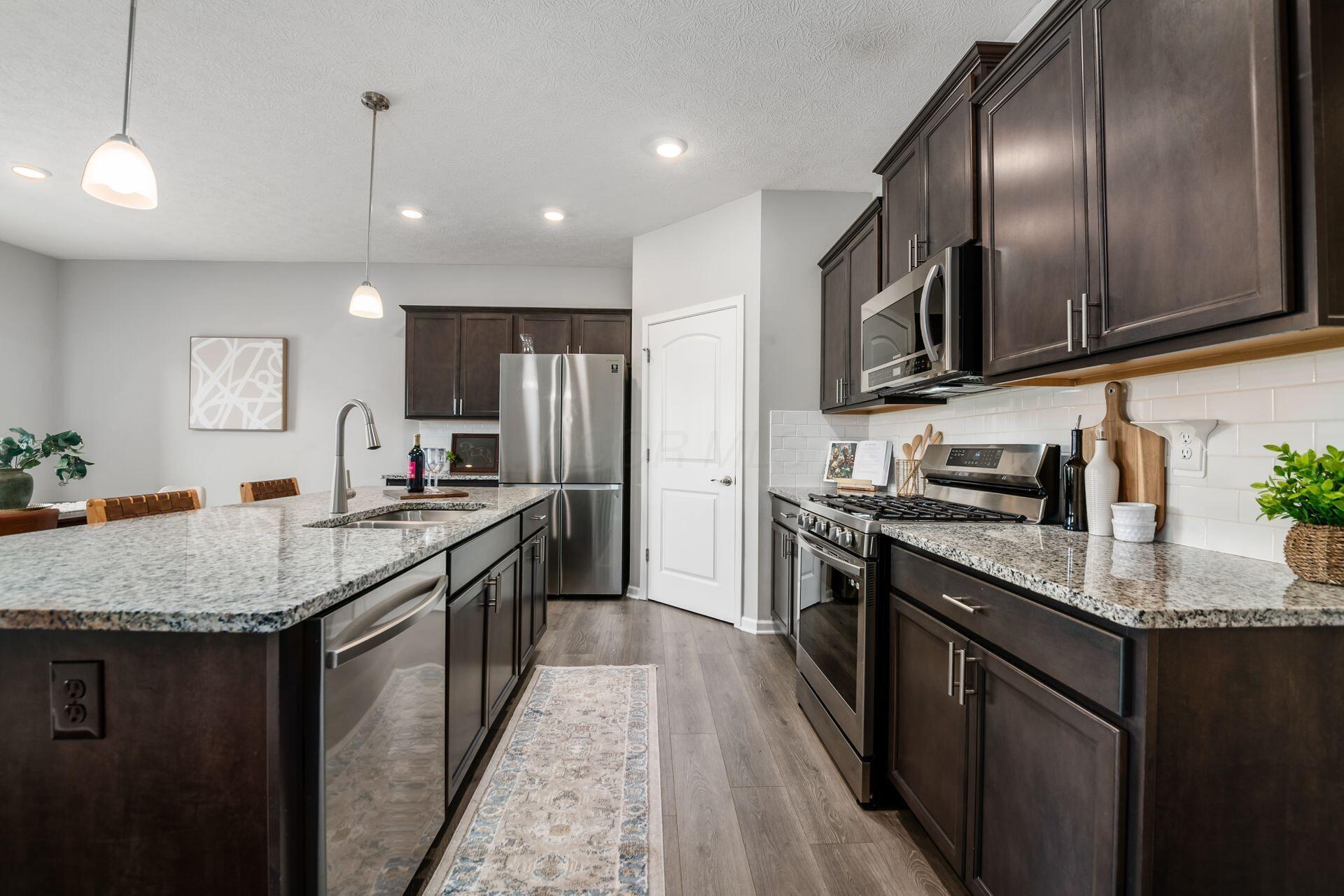 261 Mannaseh Drive W Property Photo 6