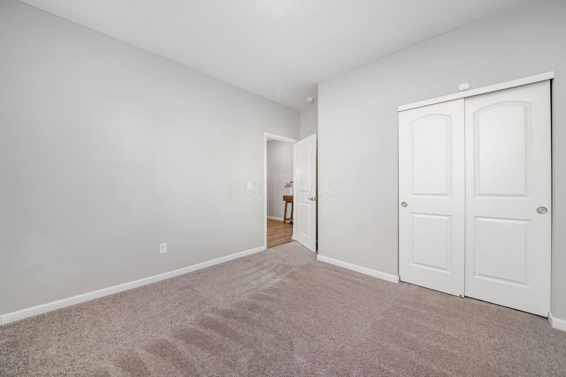 261 Mannaseh Drive W Property Photo 31