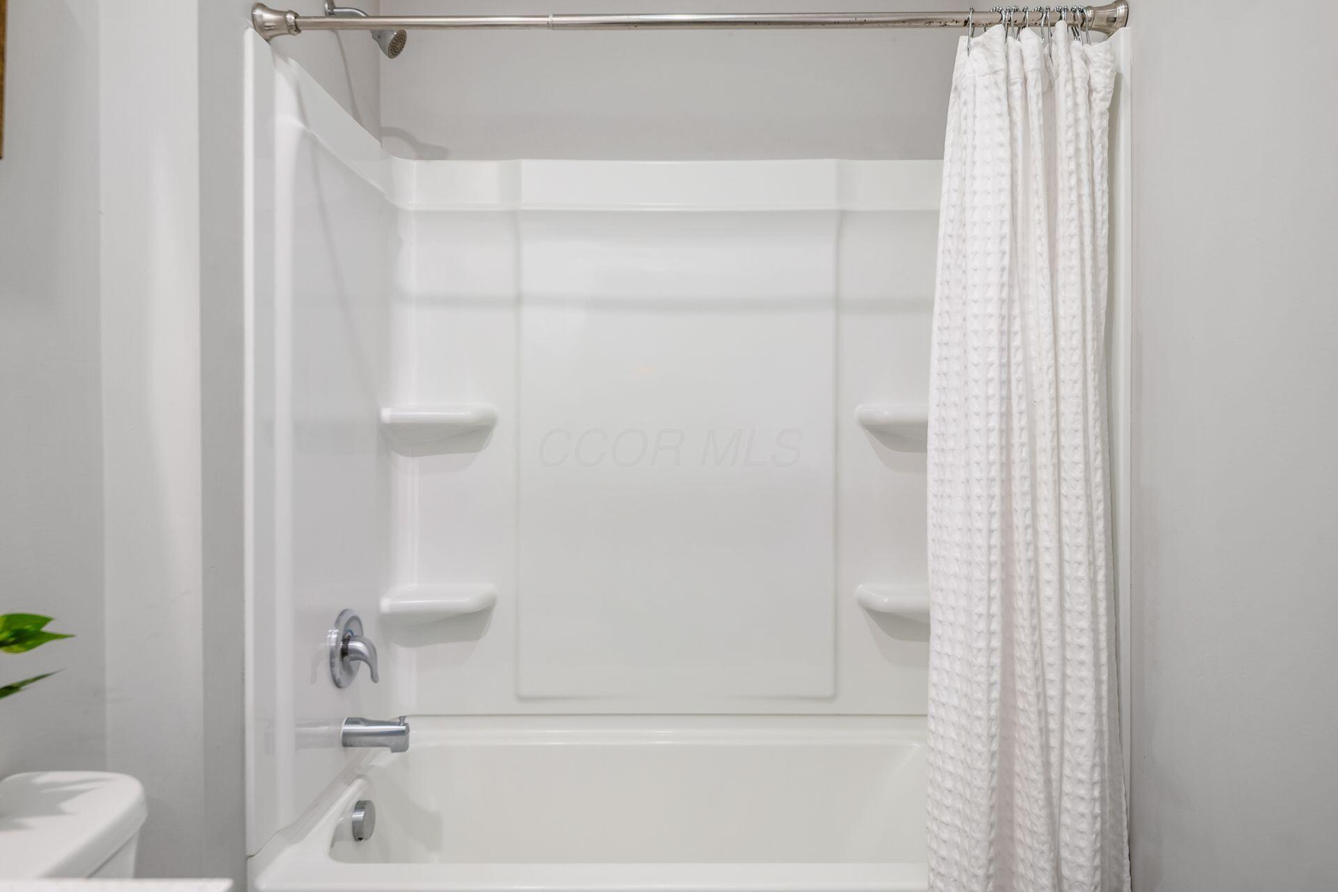 261 Mannaseh Drive W Property Photo 35