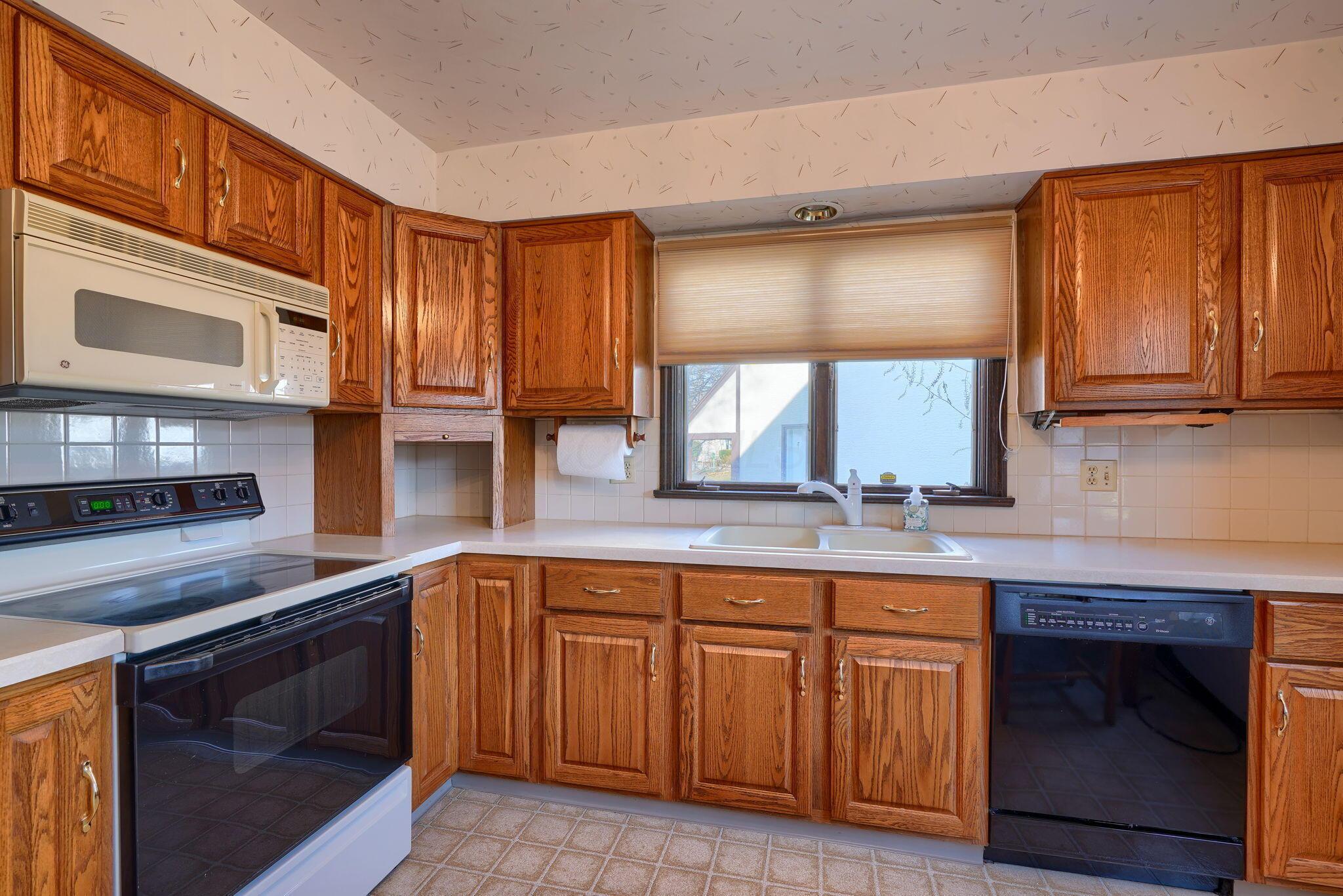 540 Longfellow Avenue Property Photo 18