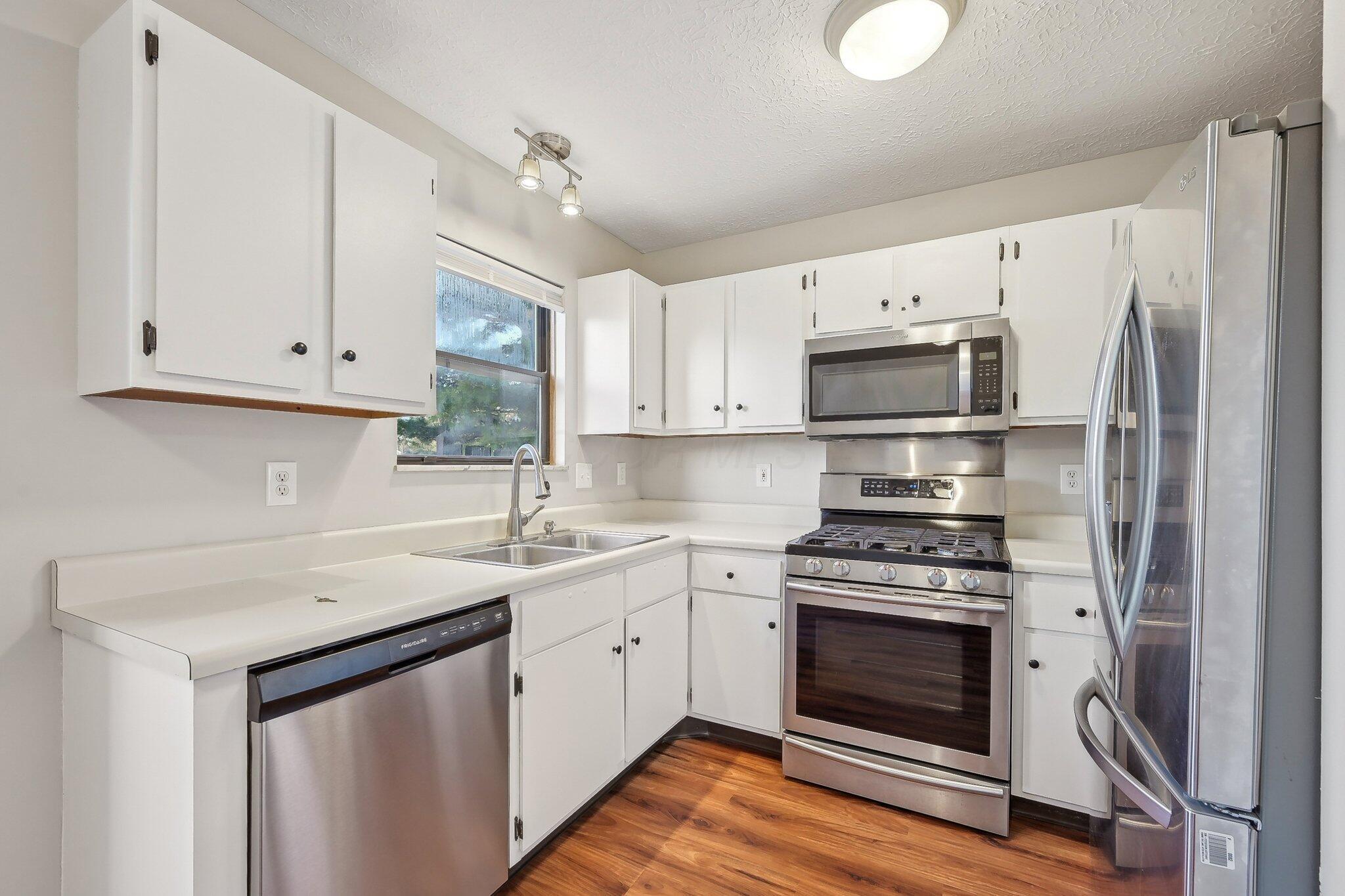 1013 Philadelphia Drive, 11e Property Photo 11