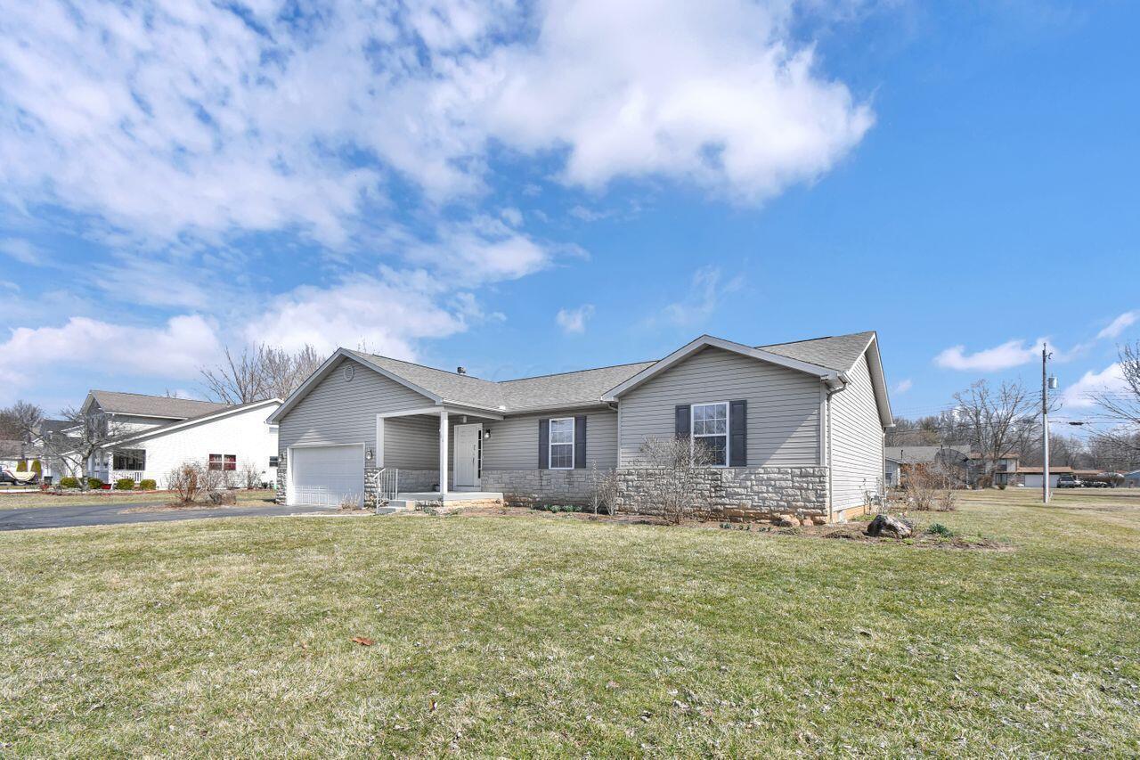 66 Belz Warner Boulevard Property Photo 3