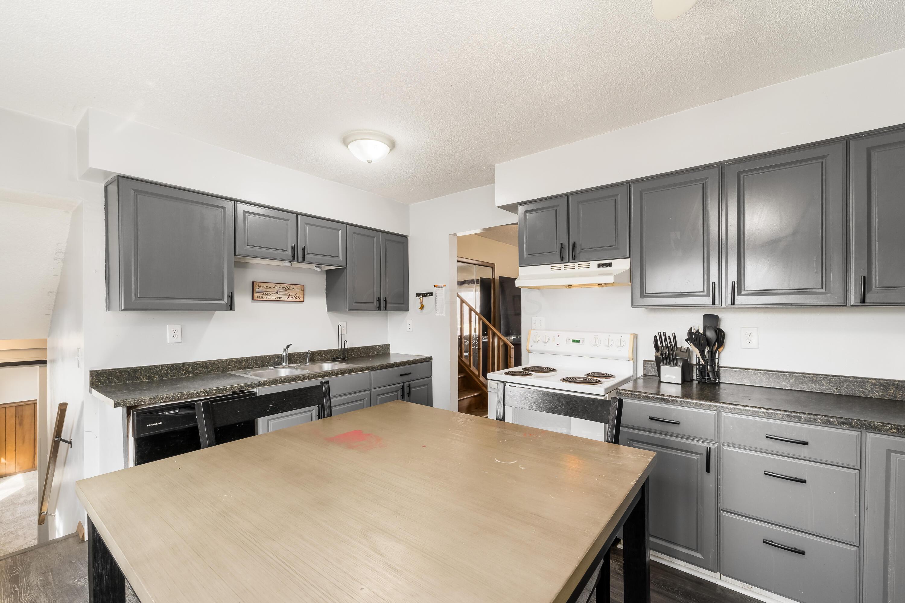 3071 Quinby Drive Property Photo 11