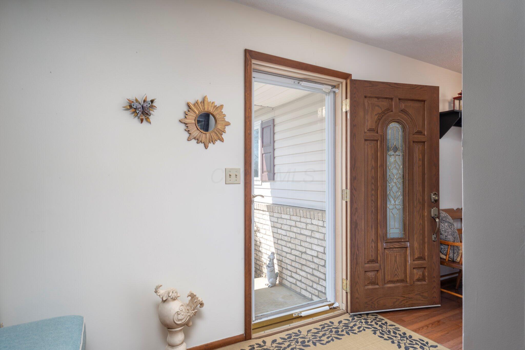 136 Country Manor Drive Property Photo 6