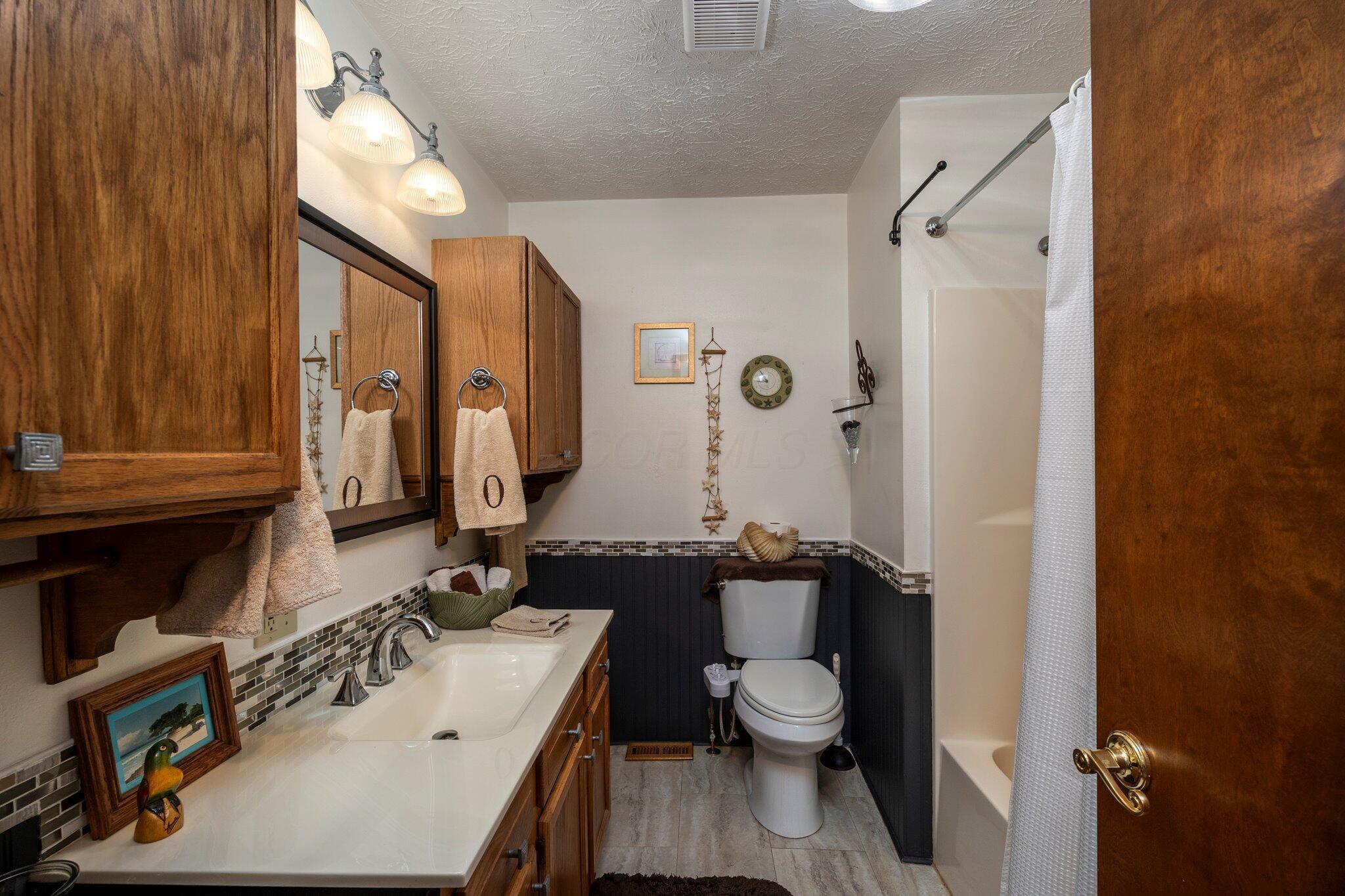 136 Country Manor Drive Property Photo 28