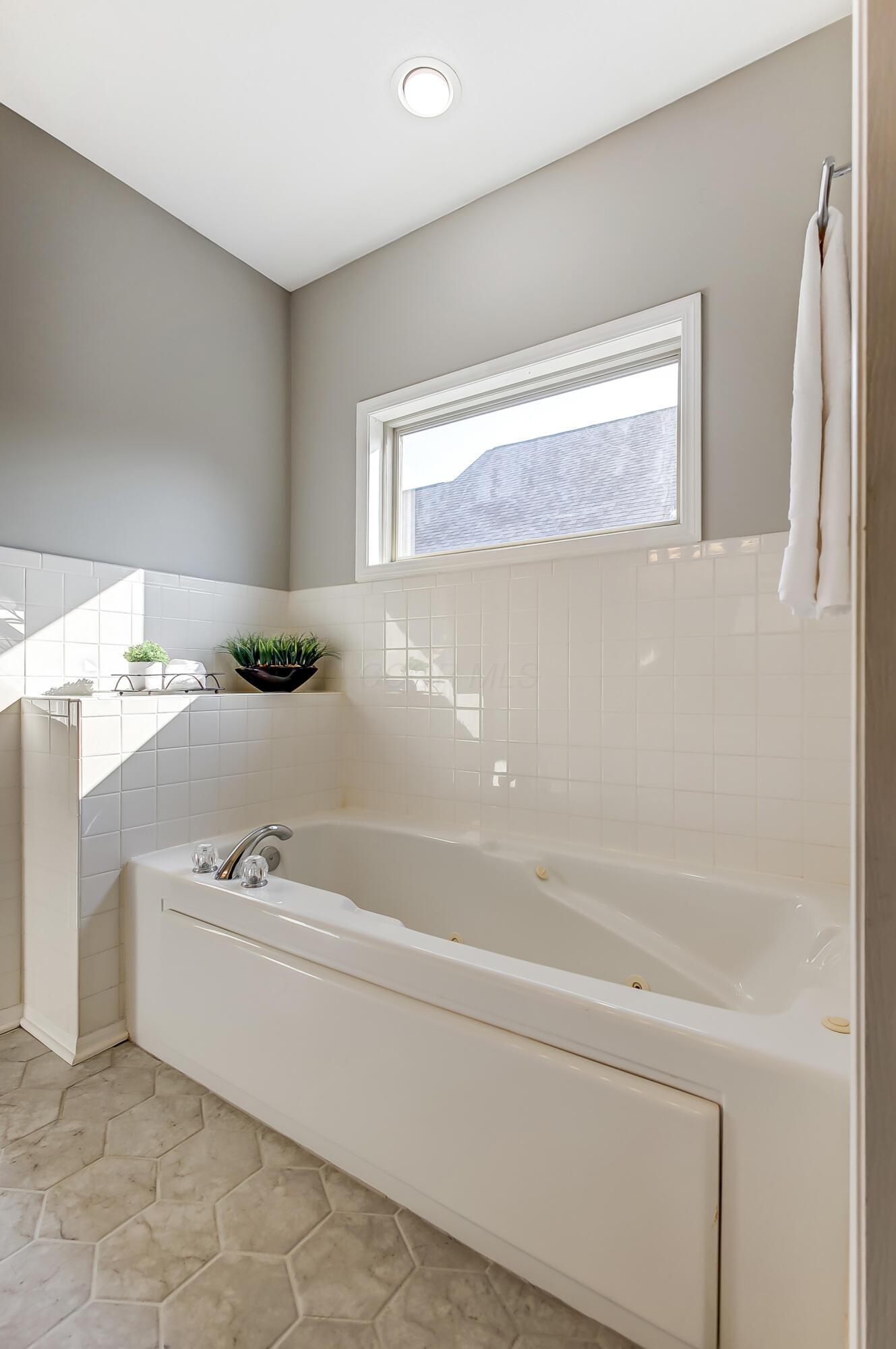 317 Wyndham Park S Property Photo 15