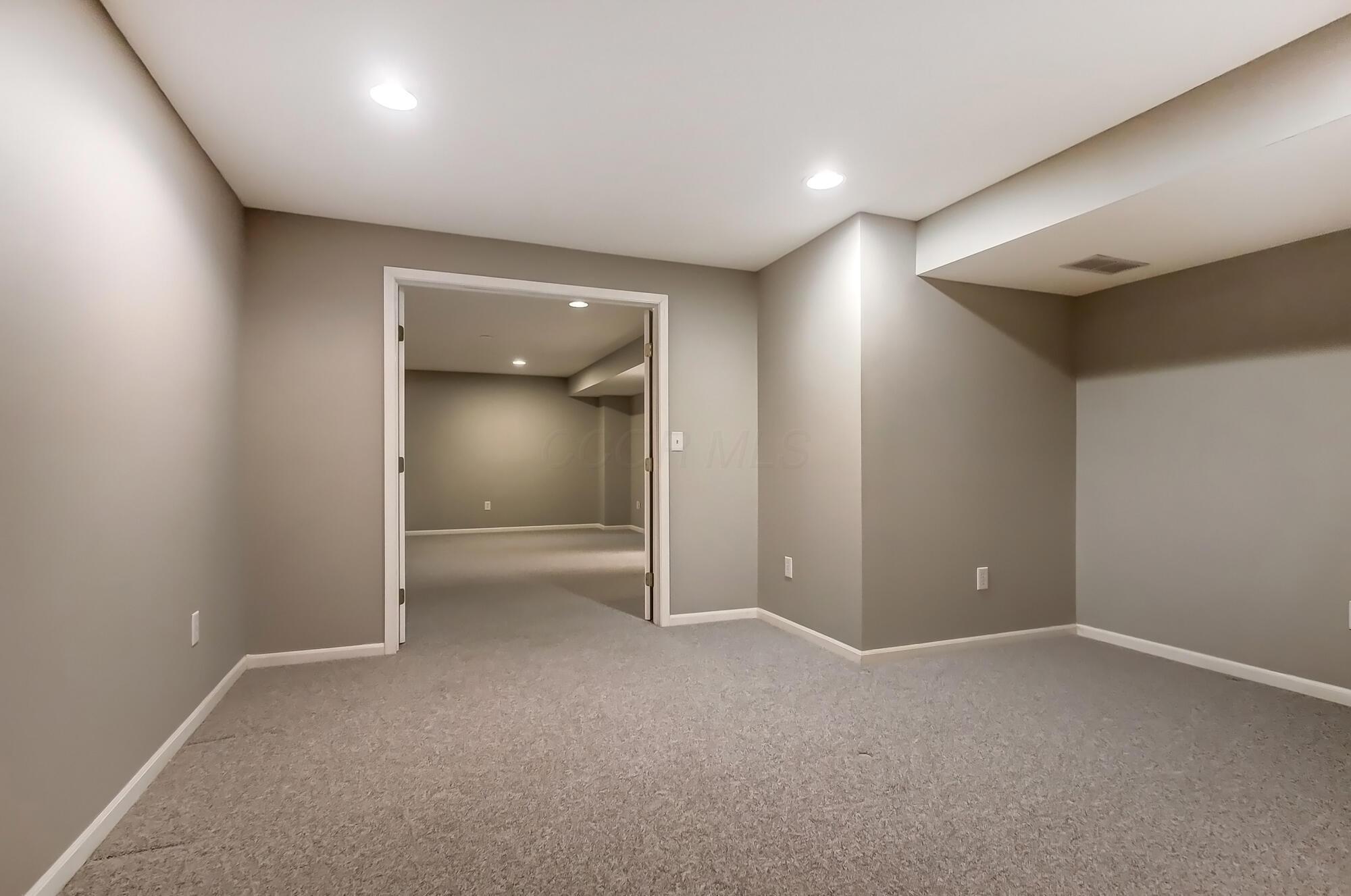 317 Wyndham Park S Property Photo 23