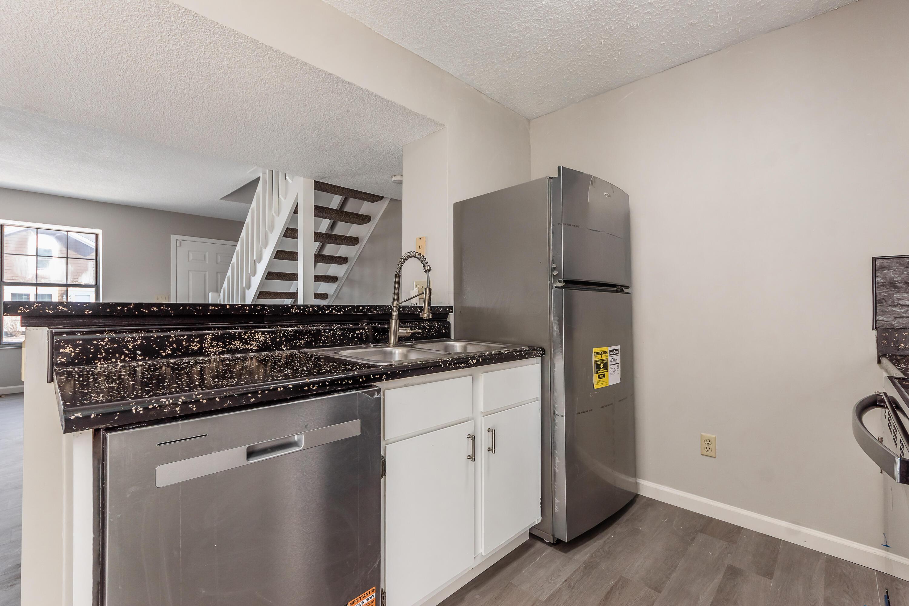 4913 Stoneybrook Boulevard, 21a Property Photo 12