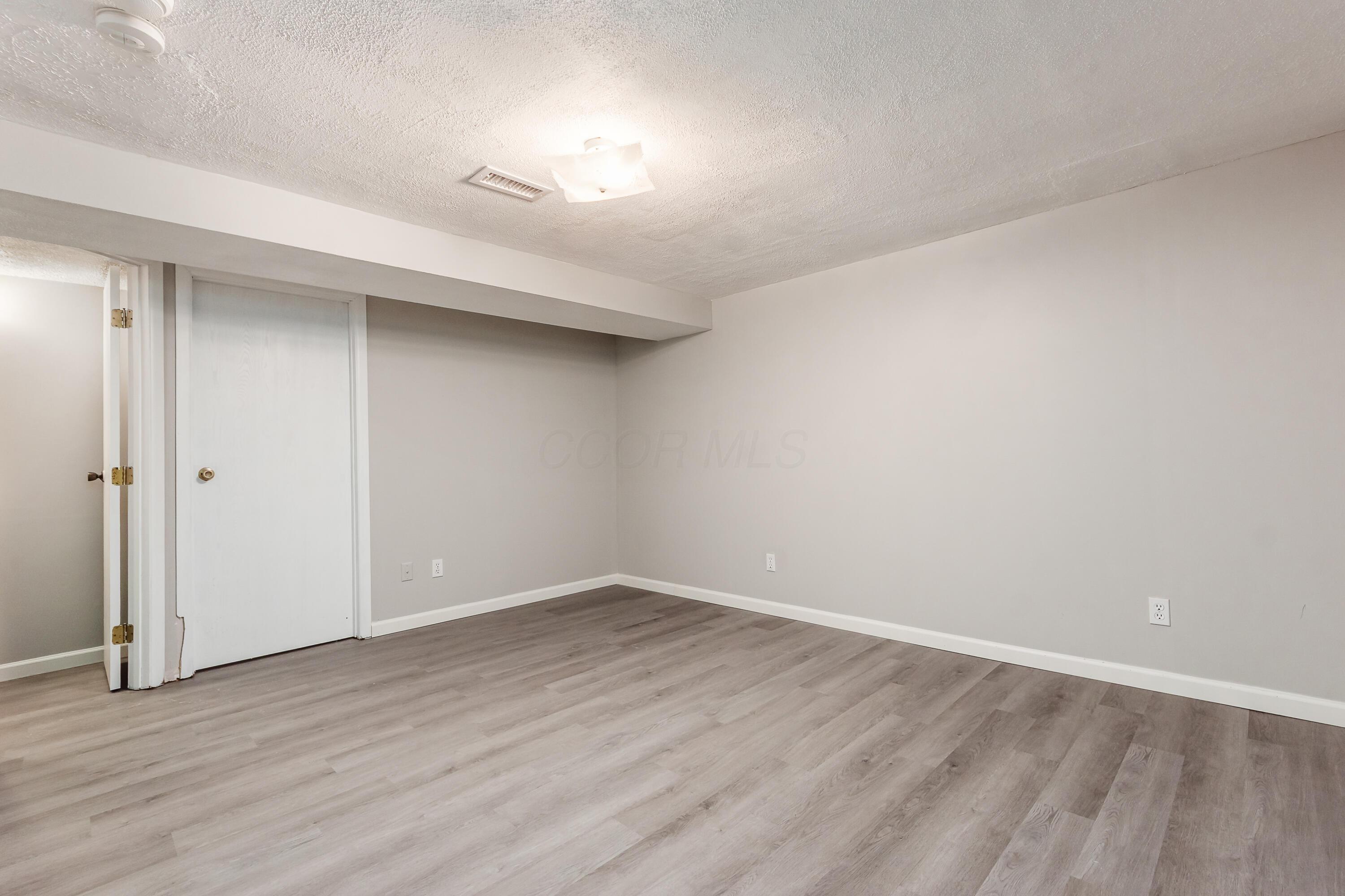 4913 Stoneybrook Boulevard, 21a Property Photo 29