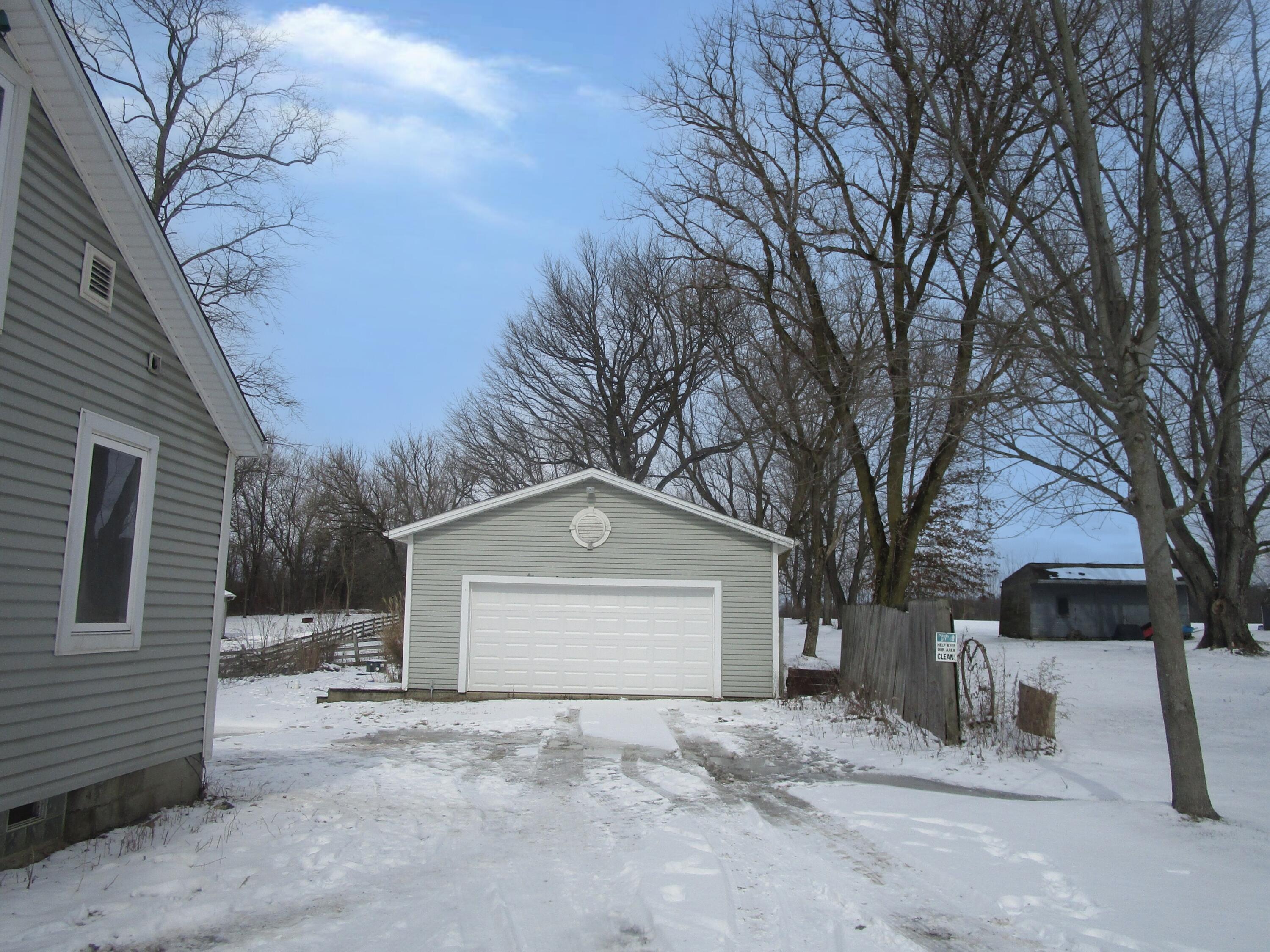 1491 Eastern Road Property Photo 3