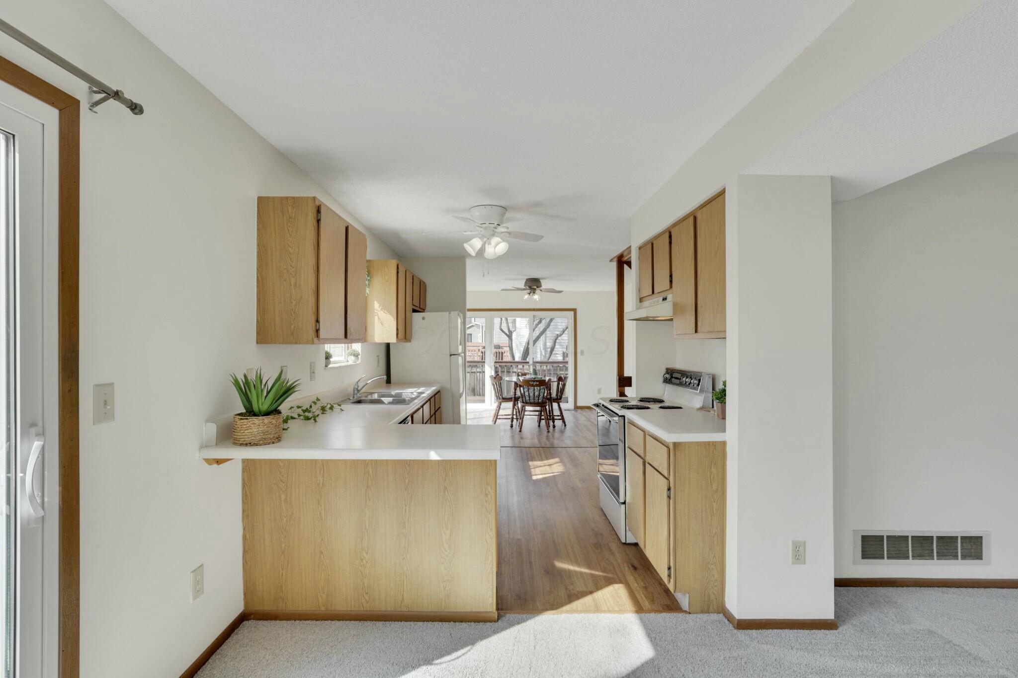 4877 Springdale Boulevard Property Photo 11
