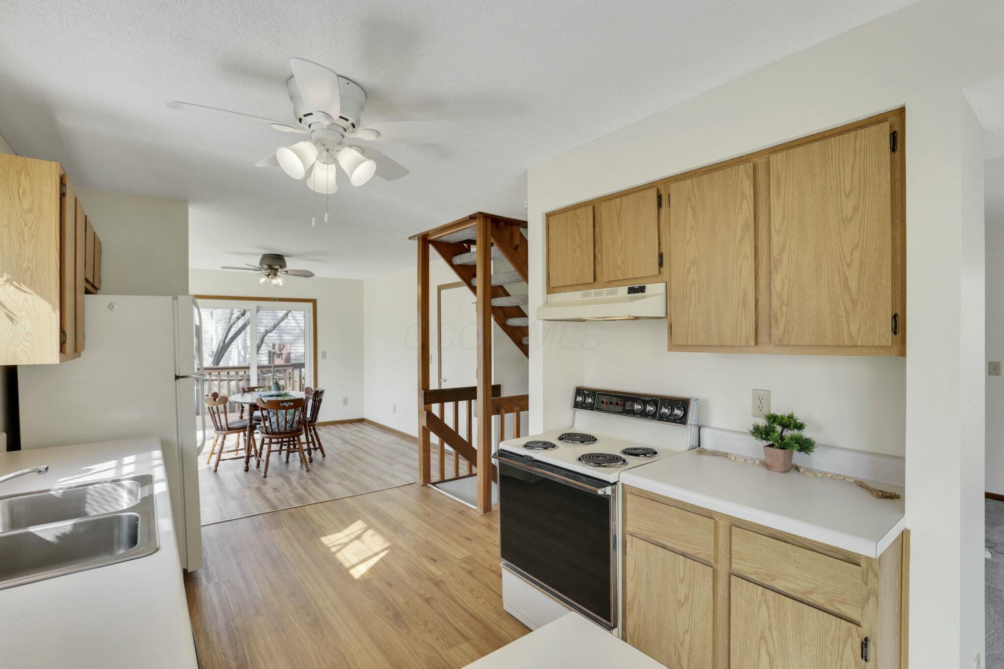 4877 Springdale Boulevard Property Photo 12