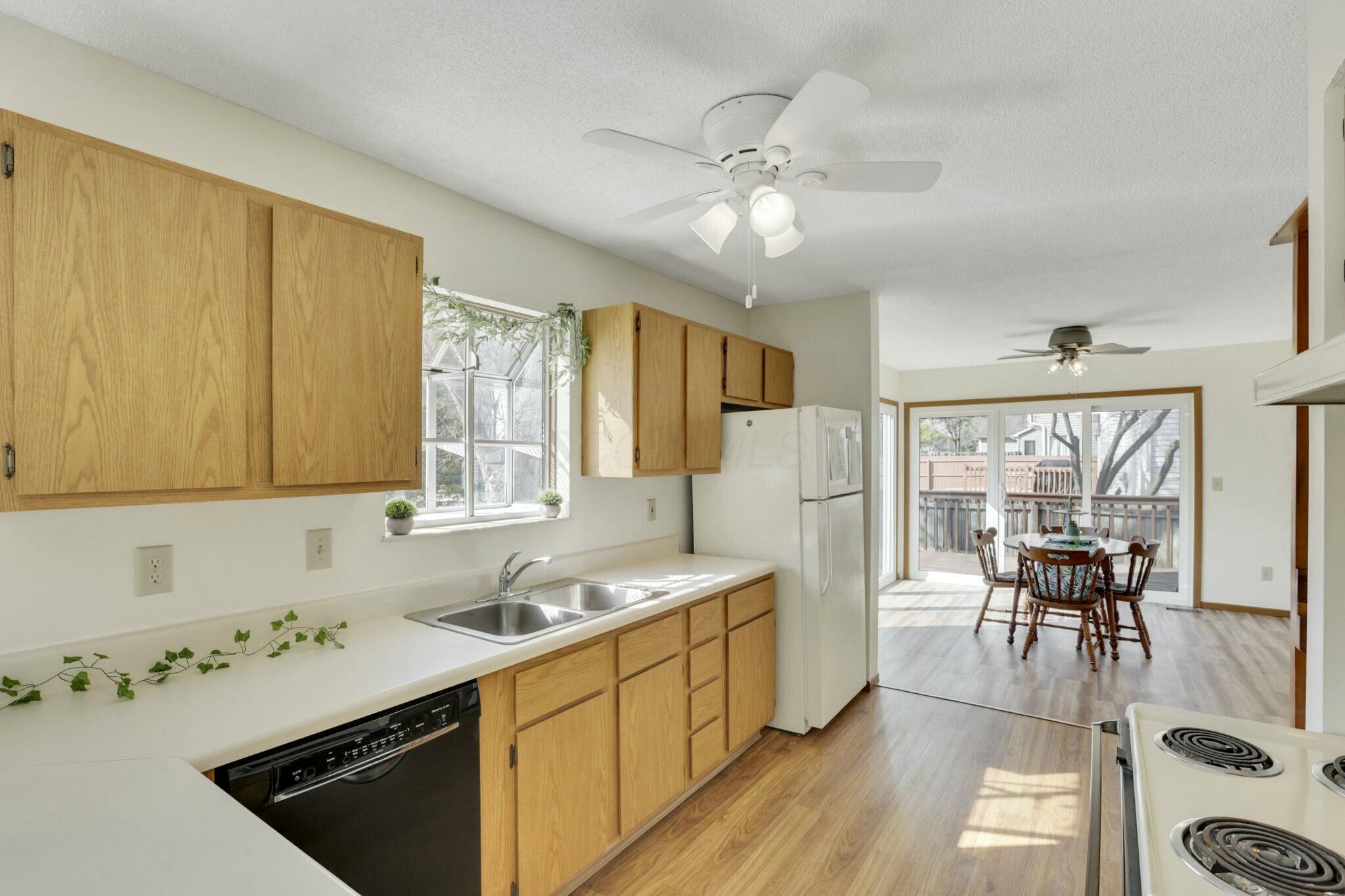 4877 Springdale Boulevard Property Photo 13