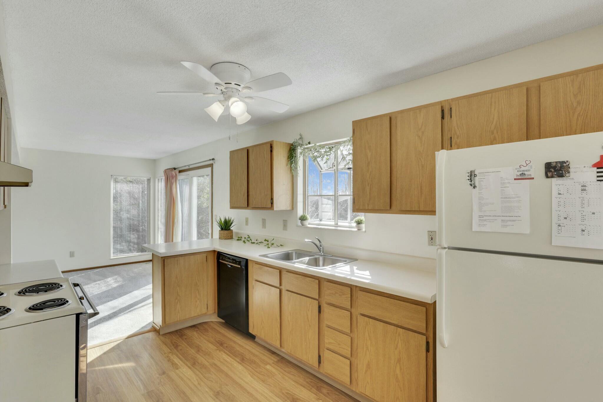 4877 Springdale Boulevard Property Photo 14