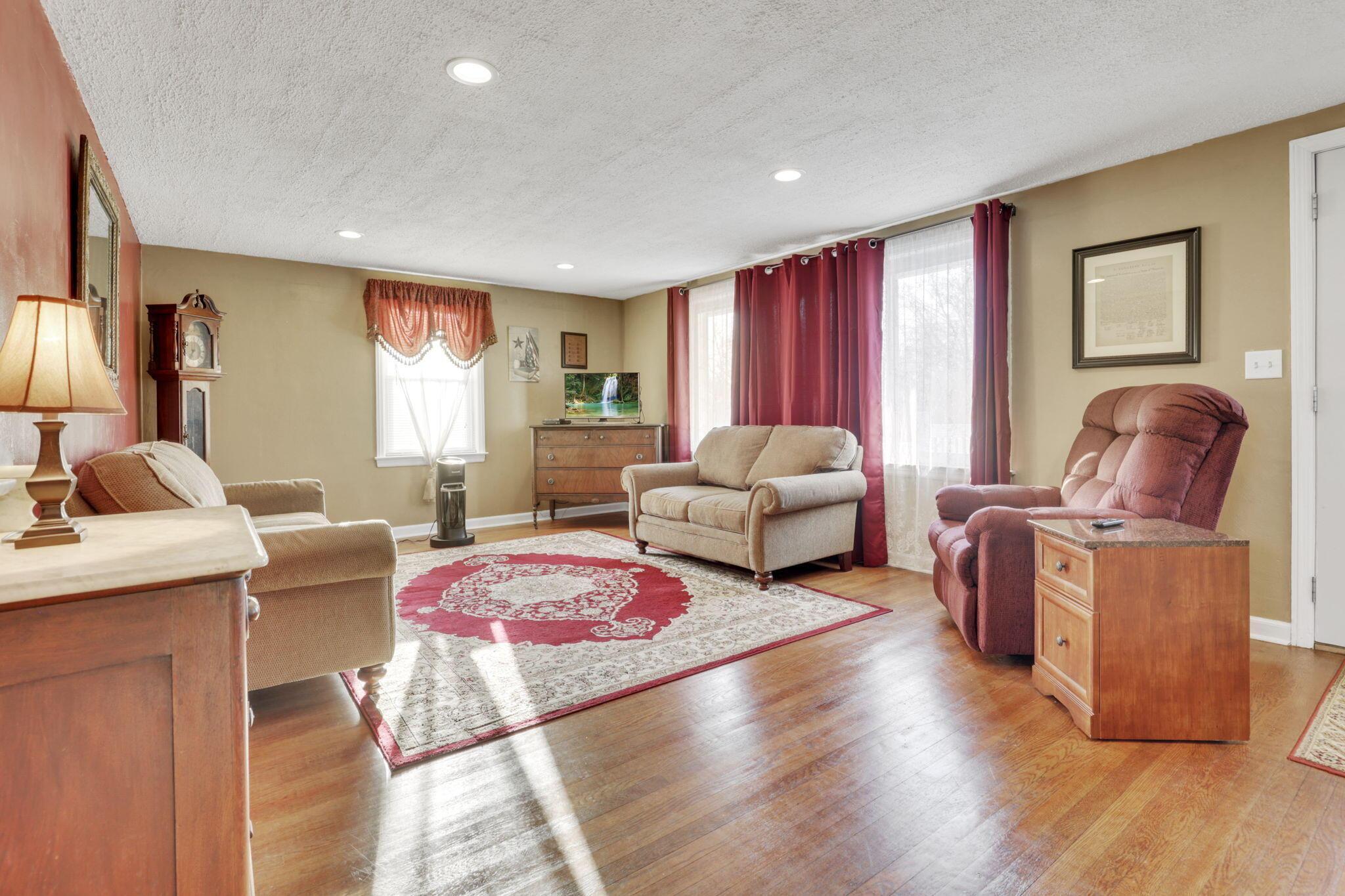 17 Mermary Drive Property Photo 10