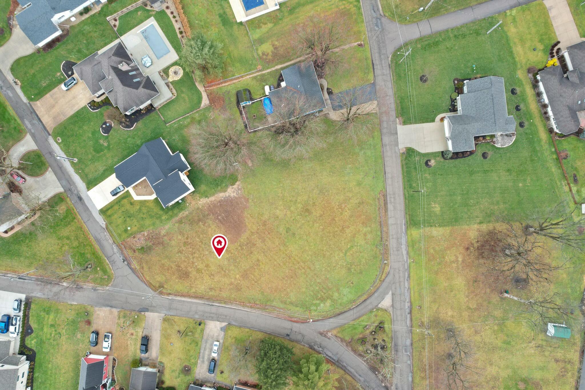 8 Lakeshore Drive W Property Photo 2