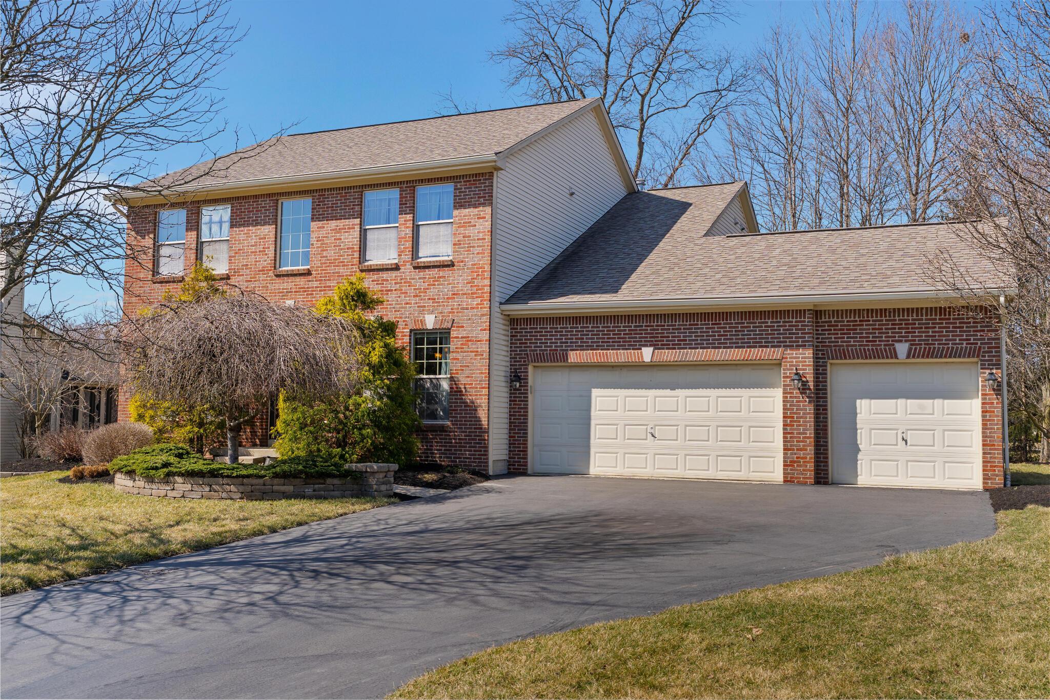 7490 Twin Acorn Court Property Photo 2