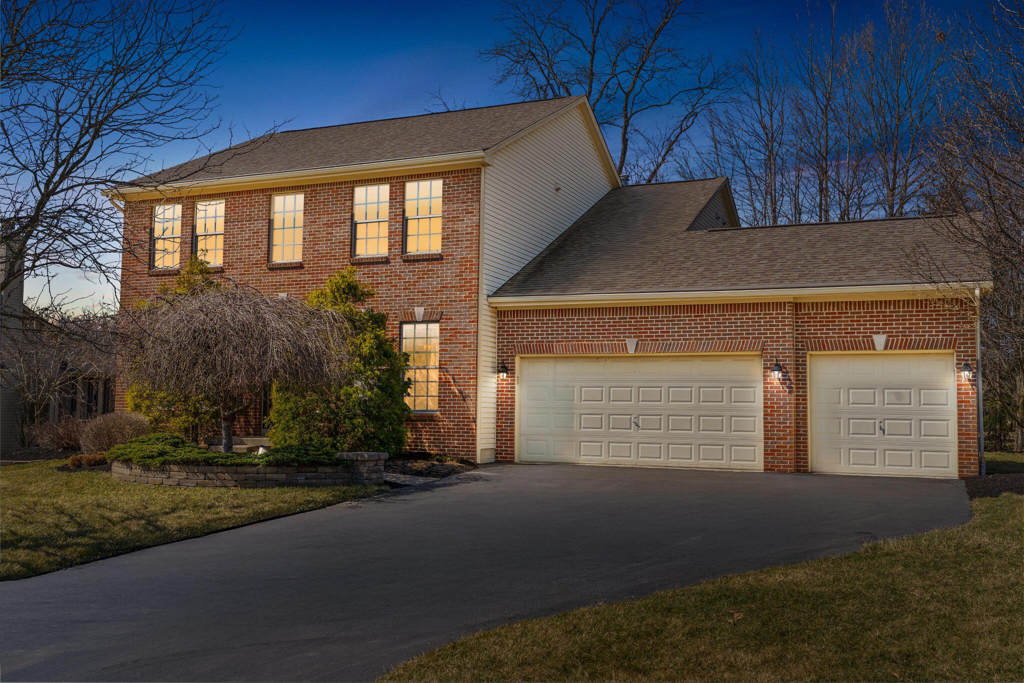 7490 Twin Acorn Court Property Photo 3